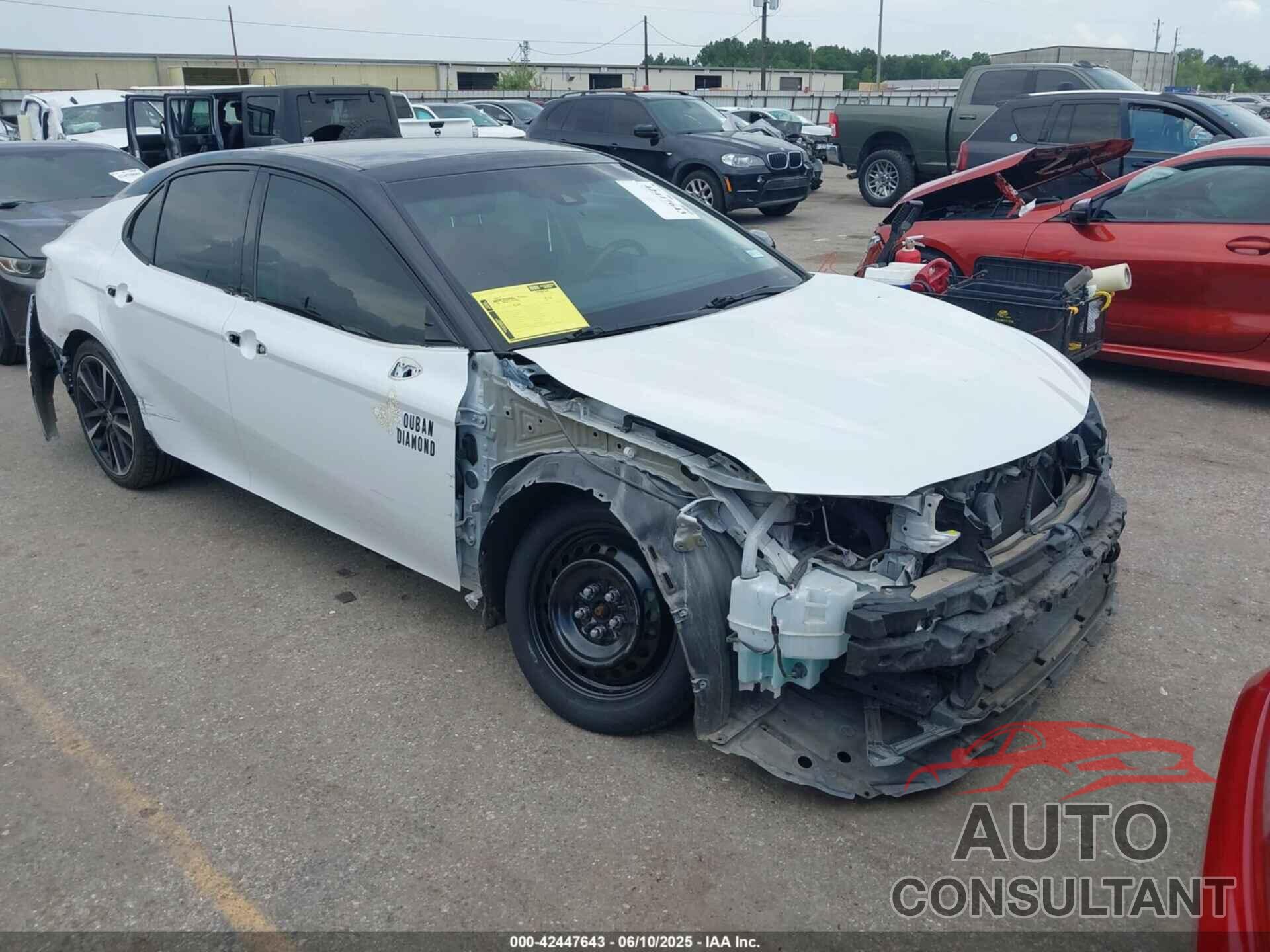 TOYOTA CAMRY 2018 - 4T1BZ1HK1JU019446