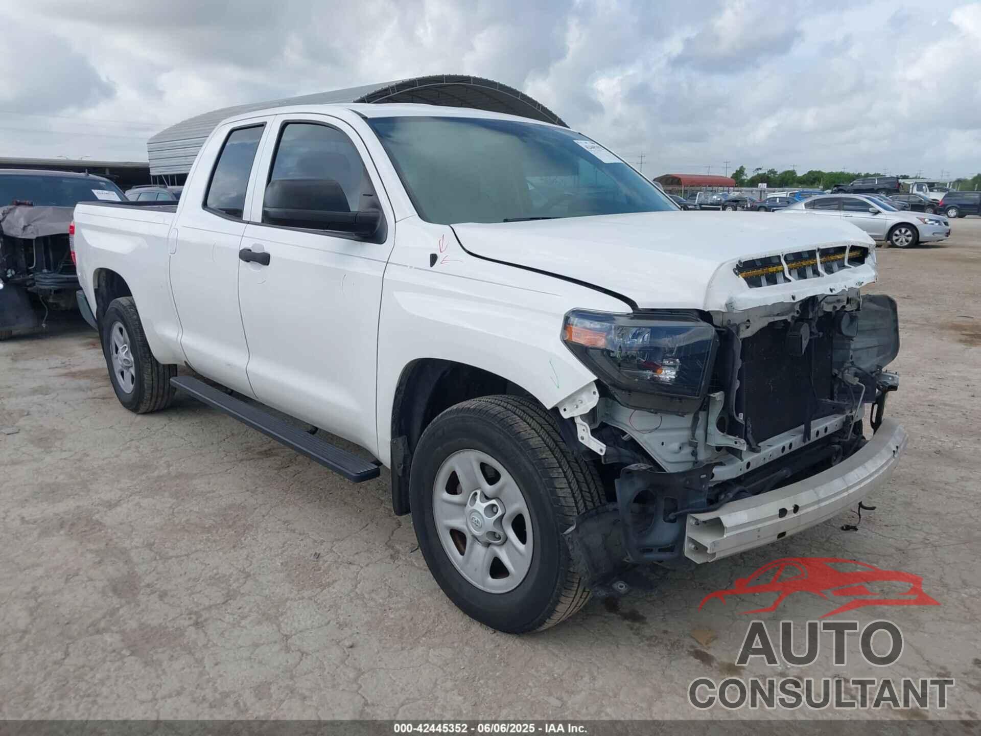 TOYOTA TUNDRA 2016 - 5TFRM5F16GX108620