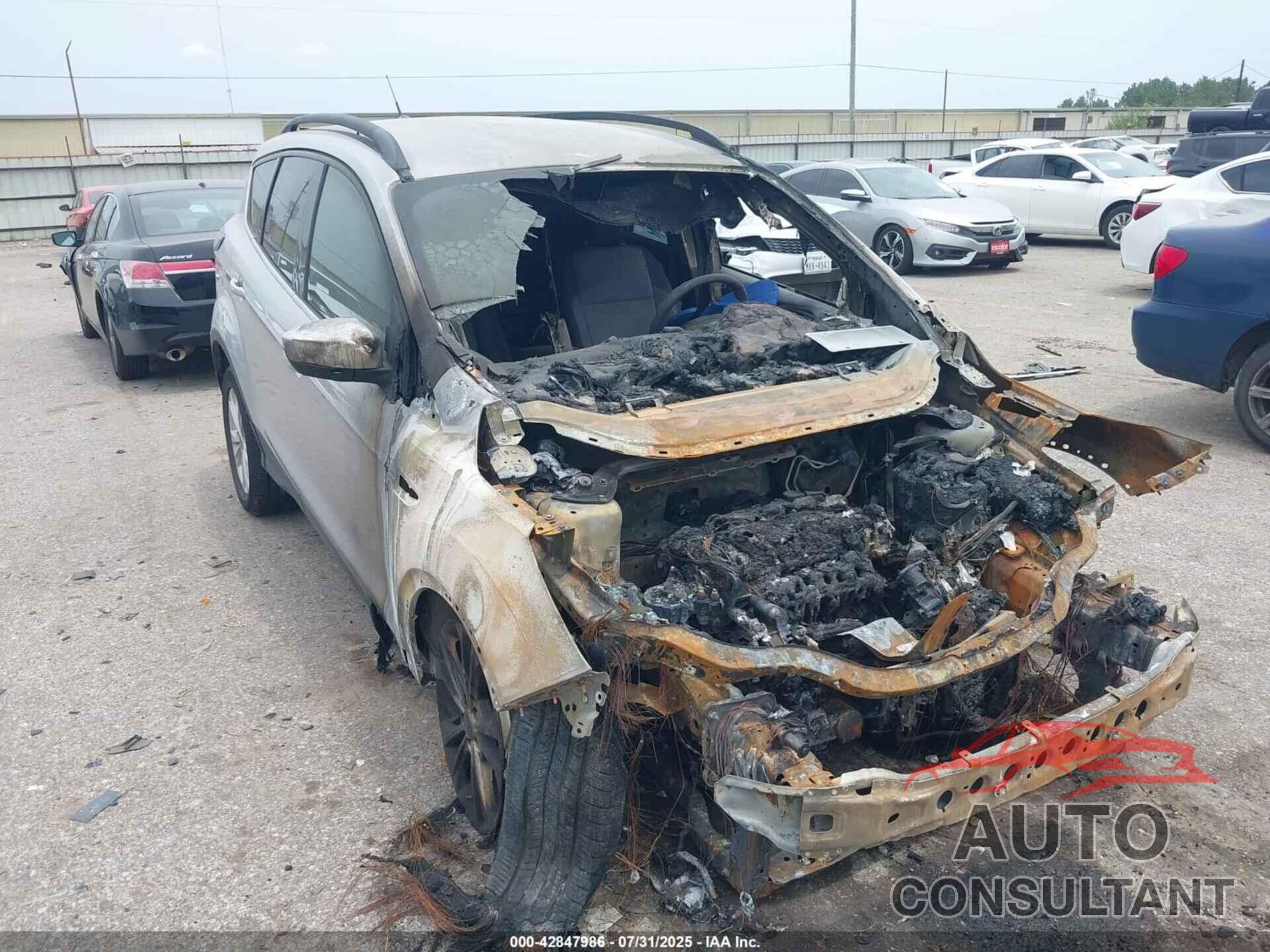 FORD ESCAPE 2018 - 1FMCU0GD7JUD36440