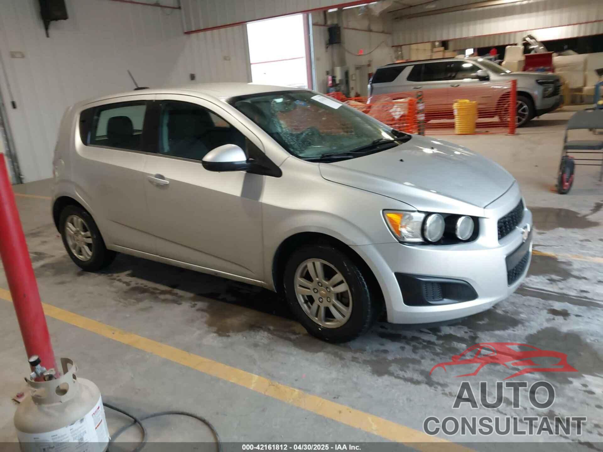 CHEVROLET SONIC 2016 - 1G1JC6SH4G4142865