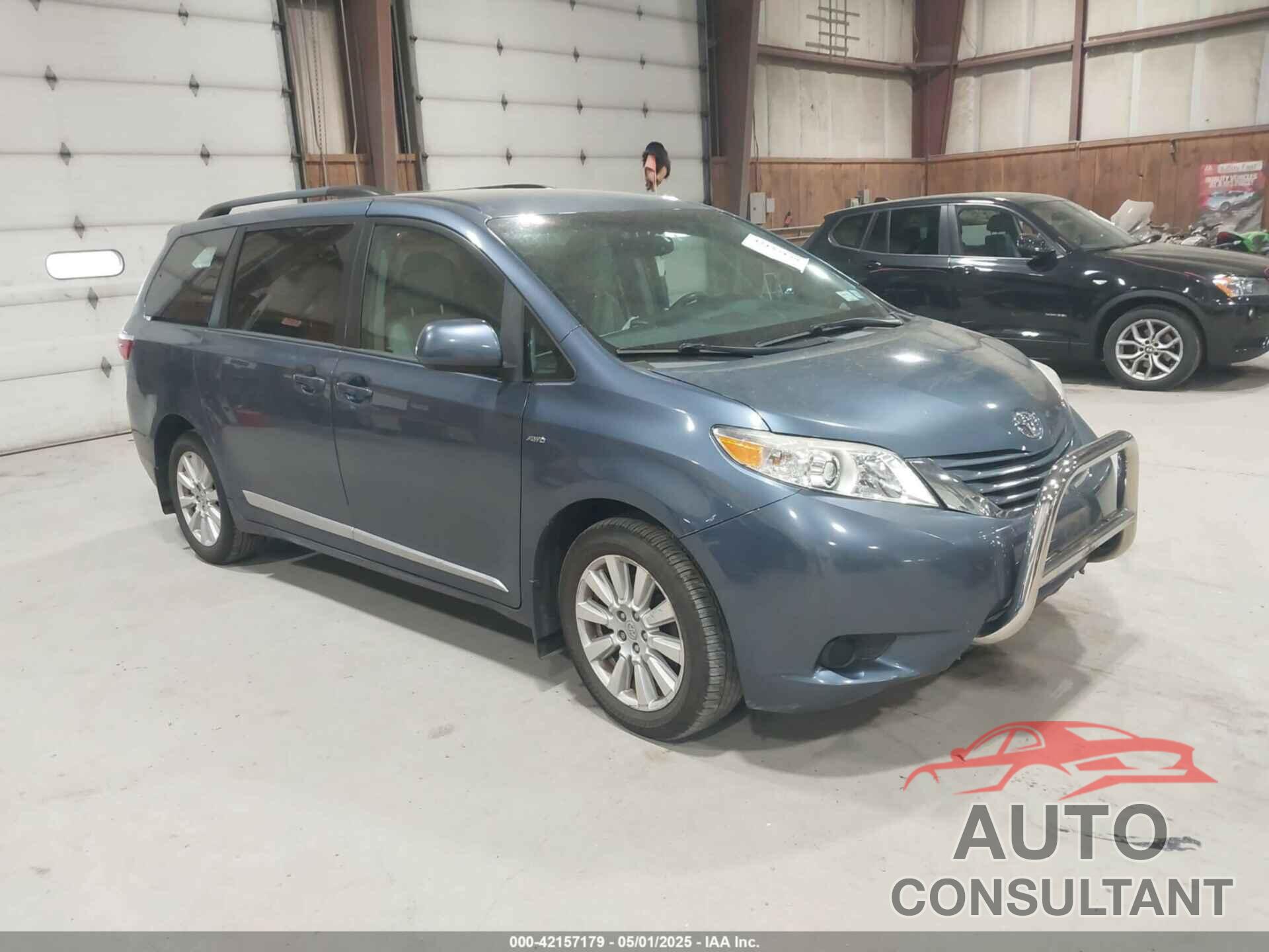 TOYOTA SIENNA 2017 - 5TDJZ3DC3HS157207