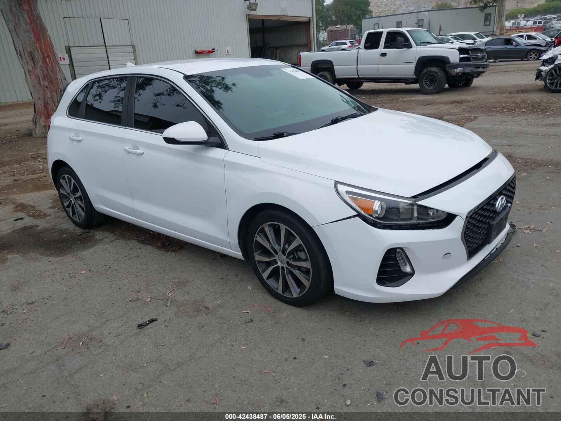 HYUNDAI ELANTRA GT 2018 - KMHH35LE8JU081382