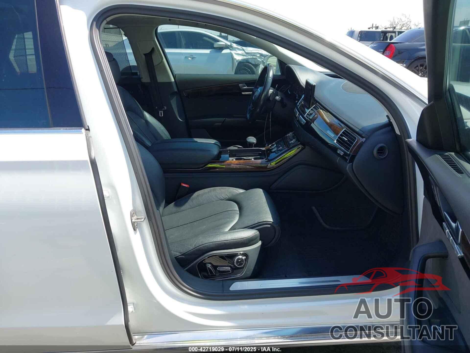 AUDI A8 L 2015 - WAU32AFD0FN007028