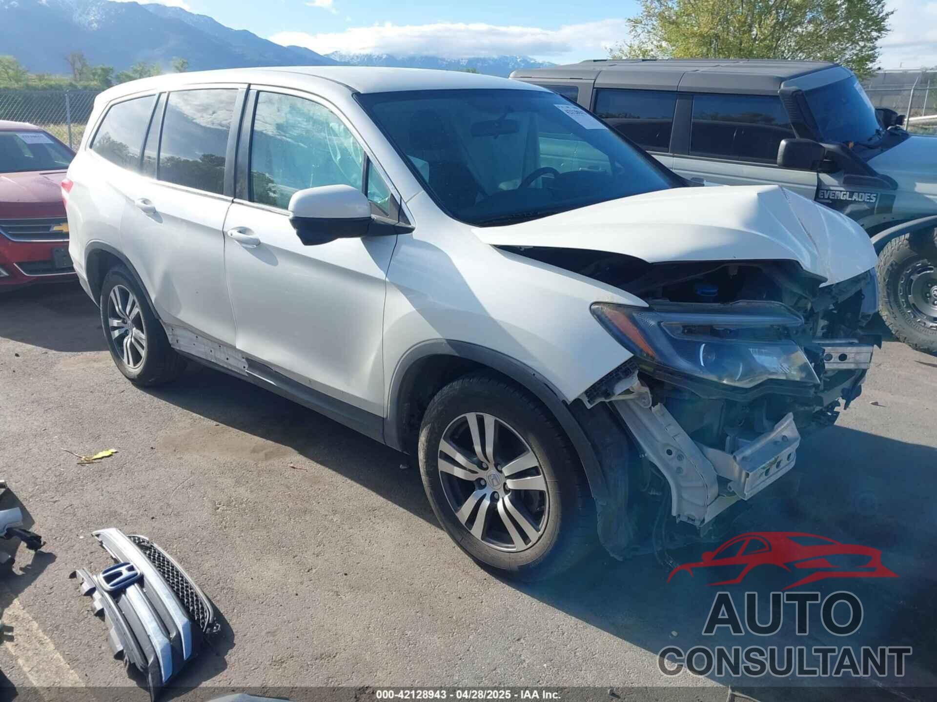 HONDA PILOT 2017 - 5FNYF6H36HB013061