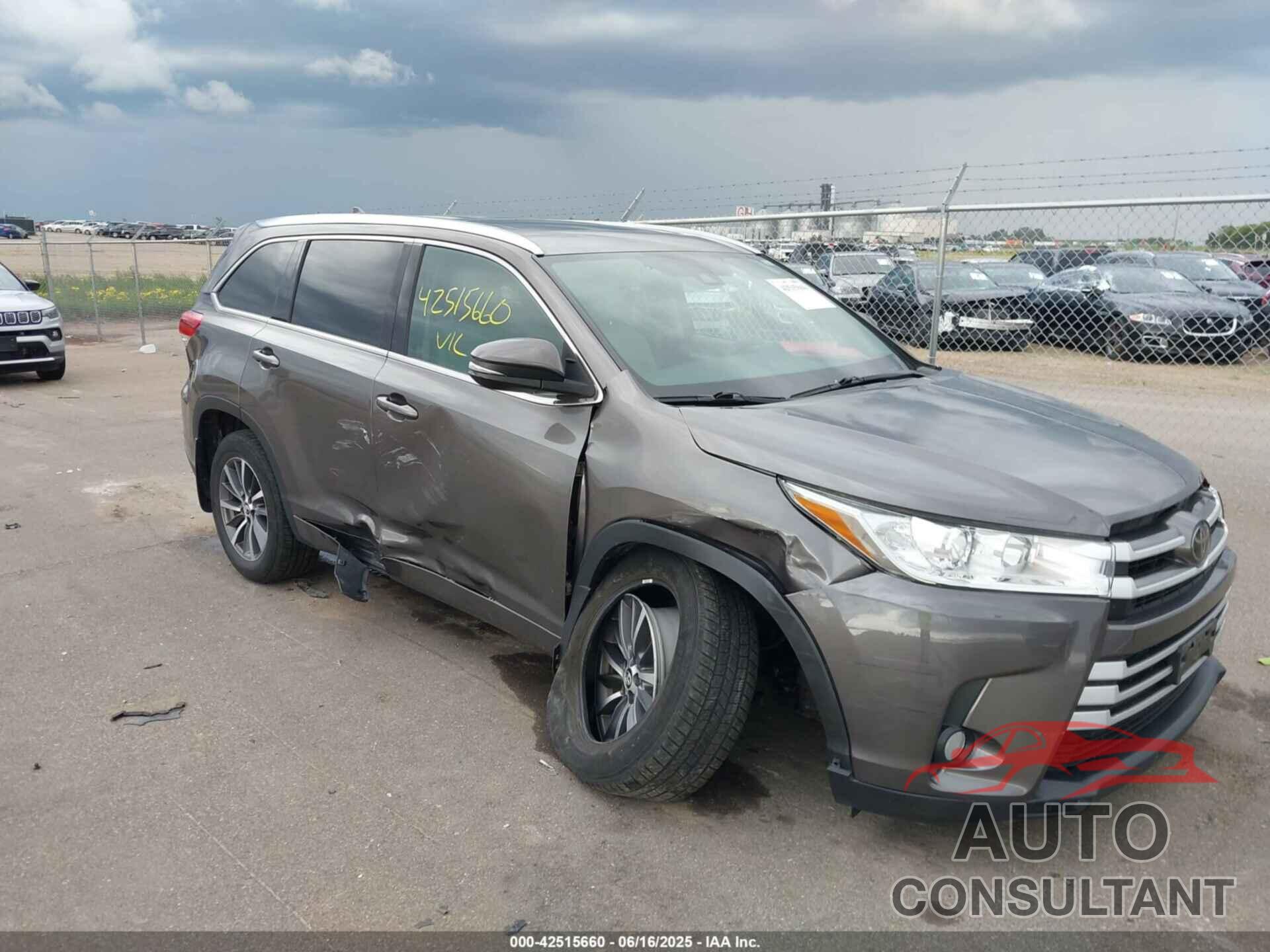 TOYOTA HIGHLANDER 2017 - 5TDJZRFH7HS409228