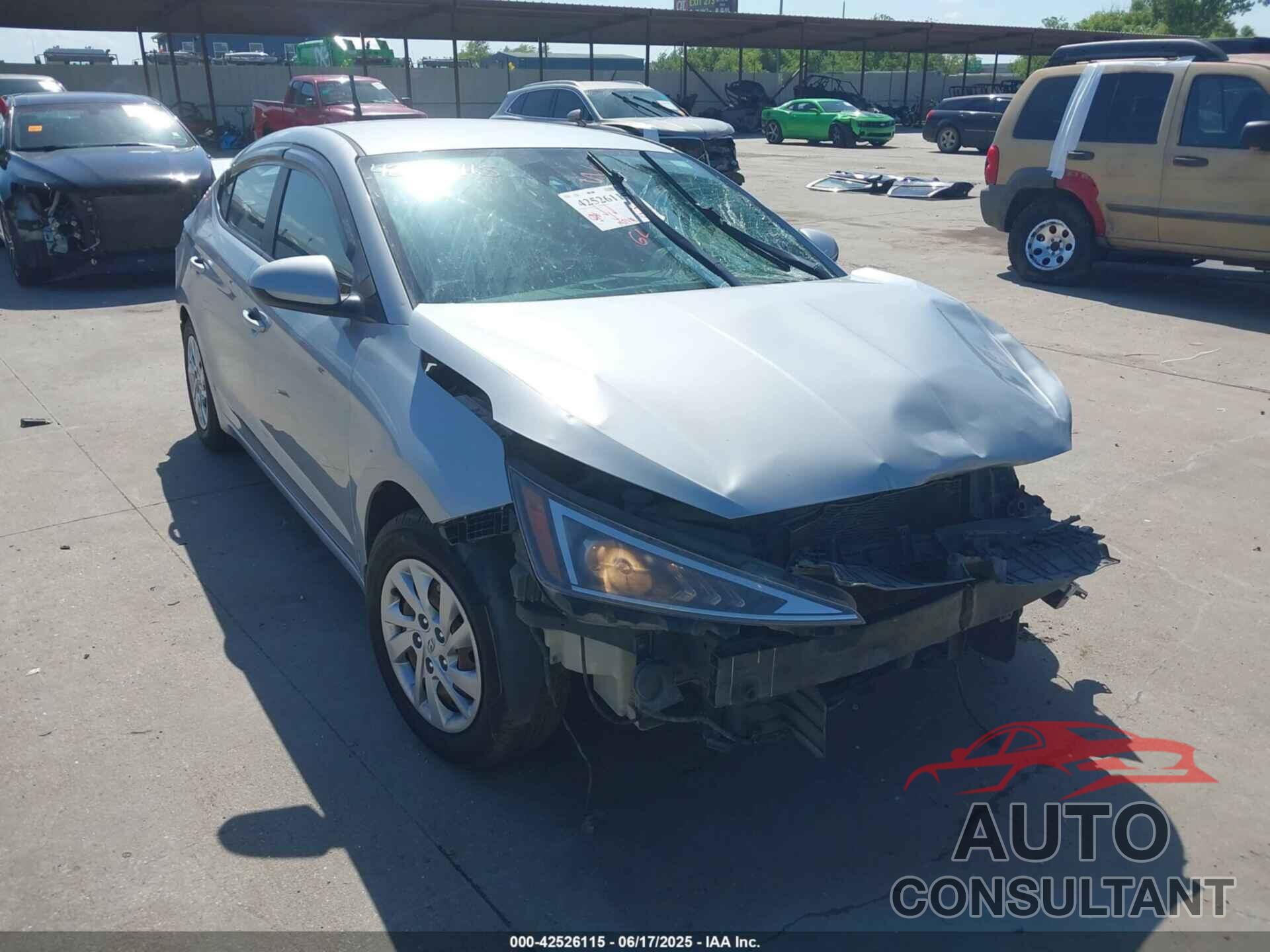 HYUNDAI ELANTRA 2020 - KMHD74LF2LU940359