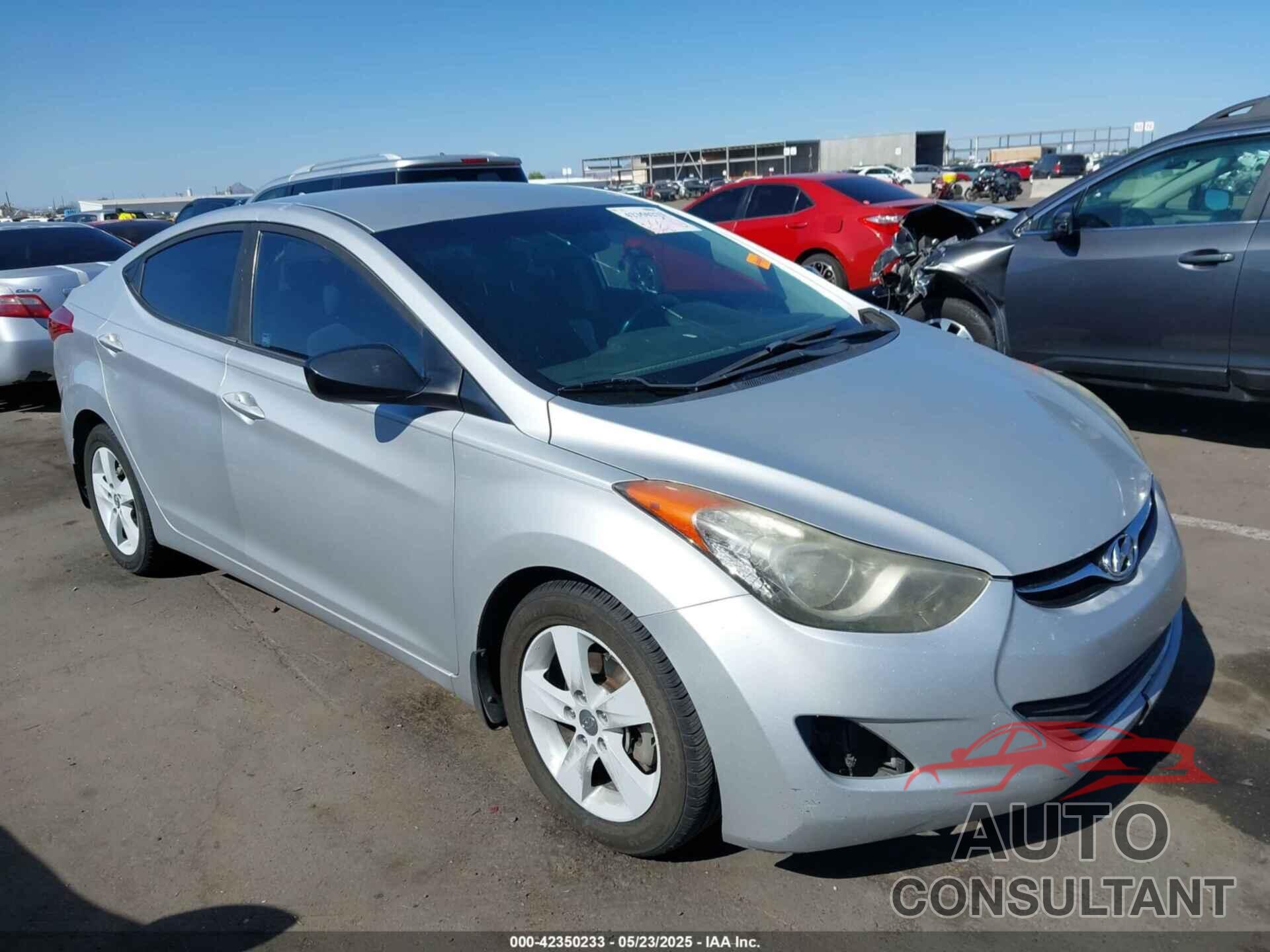 HYUNDAI ELANTRA 2013 - KMHDH4AE3DU804198