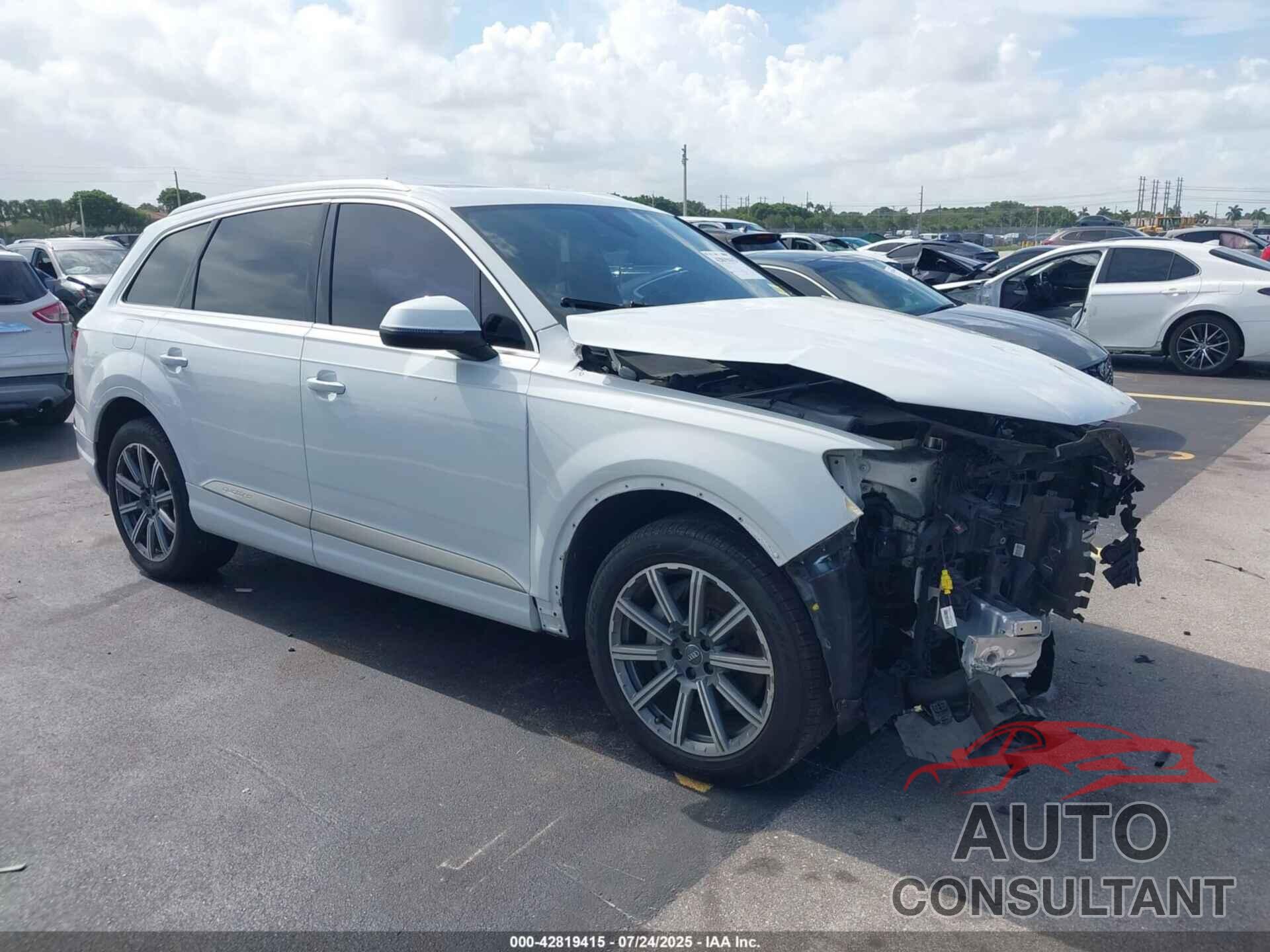 AUDI Q7 2018 - WA1LHAF74JD044653