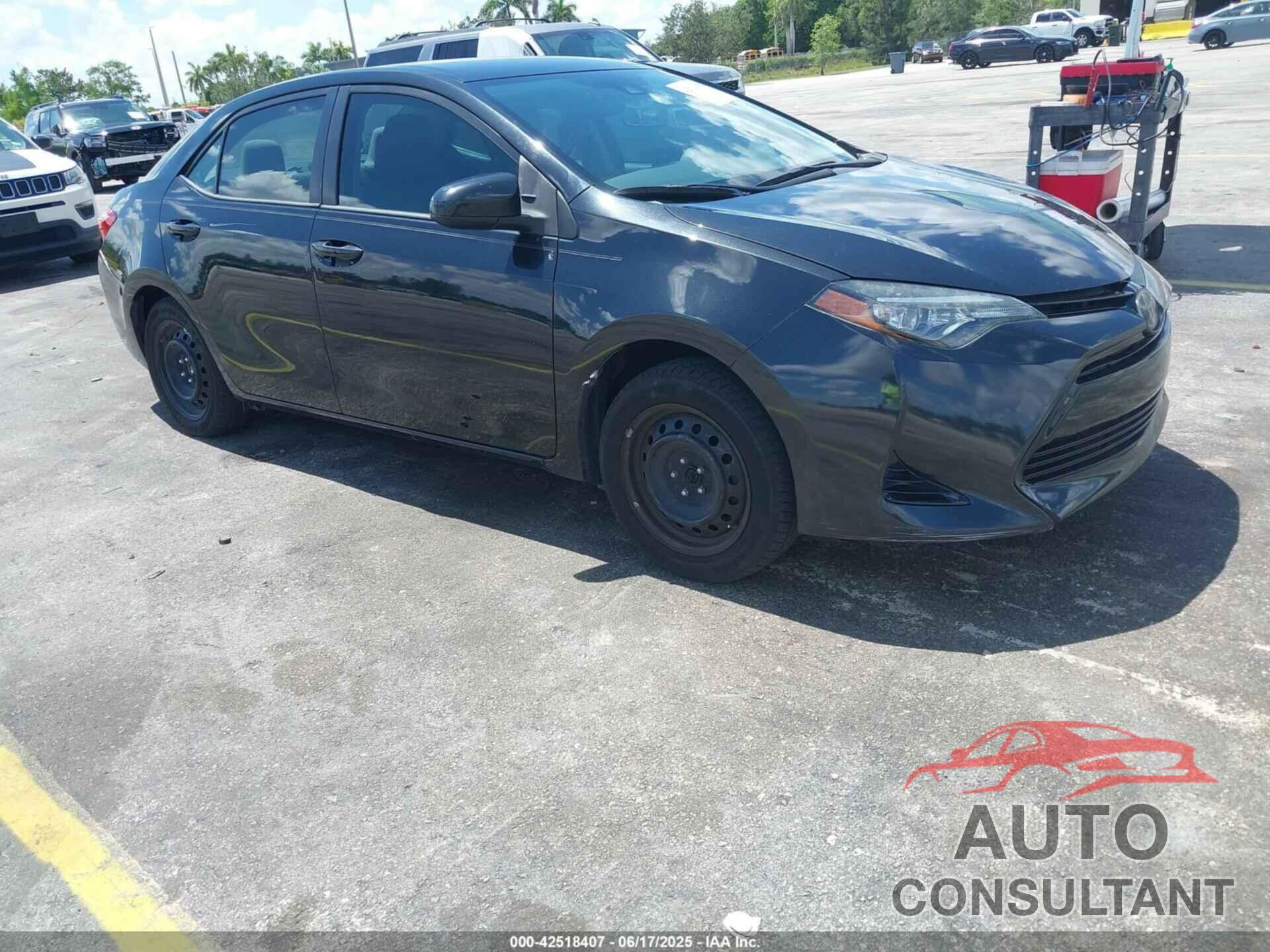 TOYOTA COROLLA 2018 - 5YFBURHE0JP823312