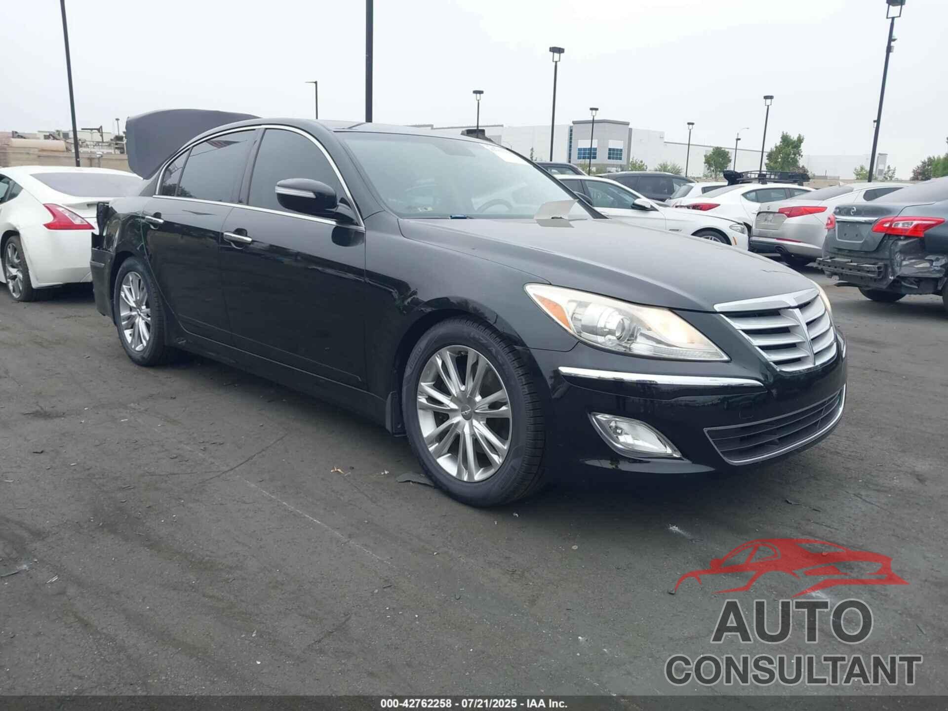 HYUNDAI GENESIS 2013 - KMHGC4DD3DU237280