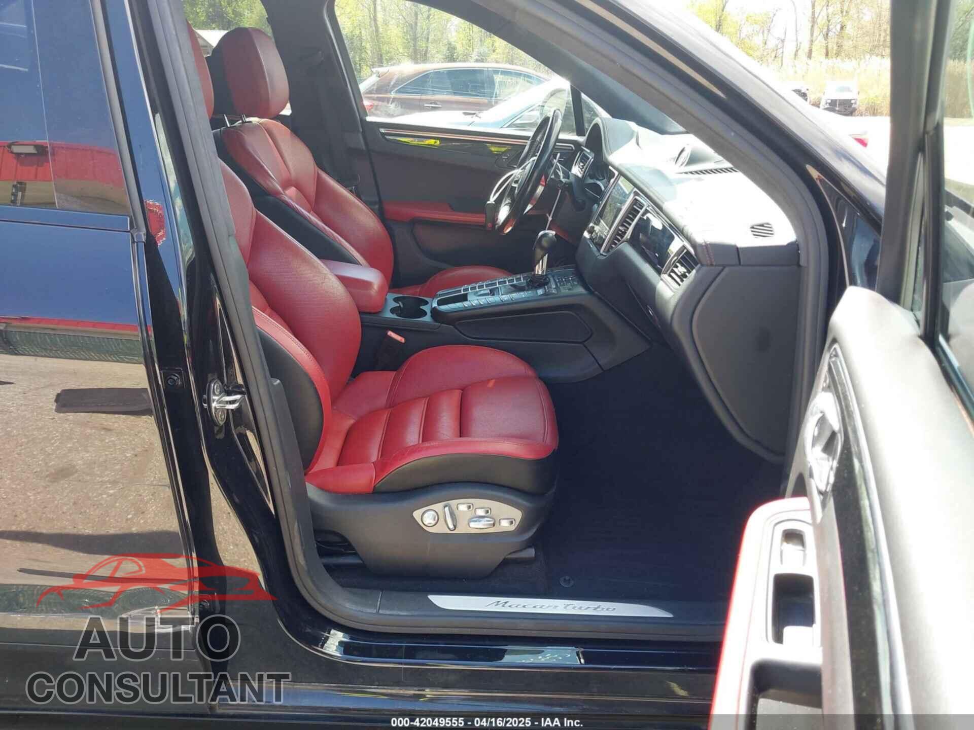 PORSCHE MACAN 2017 - WP1AF2A57HLB61530