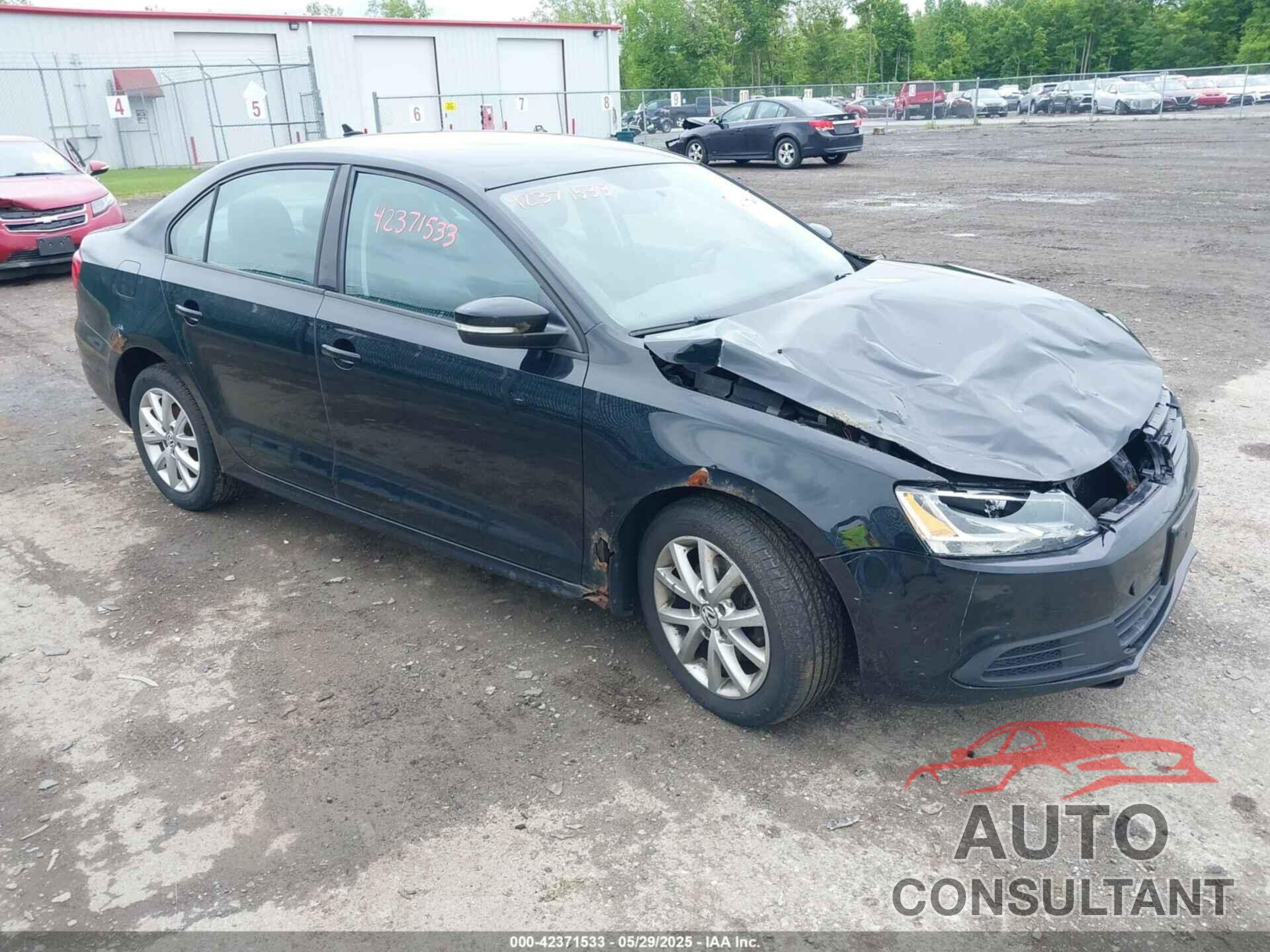 VOLKSWAGEN JETTA 2011 - 3VWDZ7AJ1BM093647