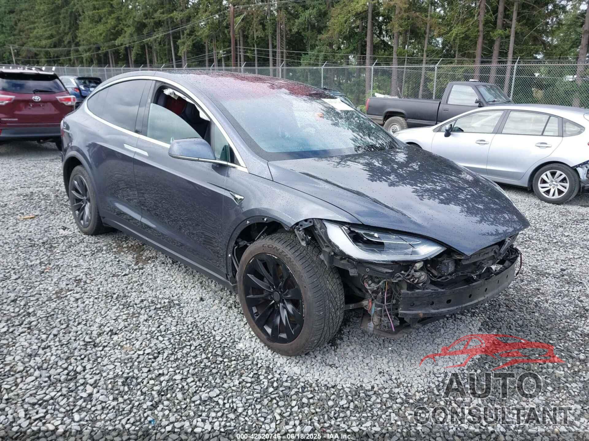 TESLA MODEL X 2019 - 5YJXCAE20KF152371
