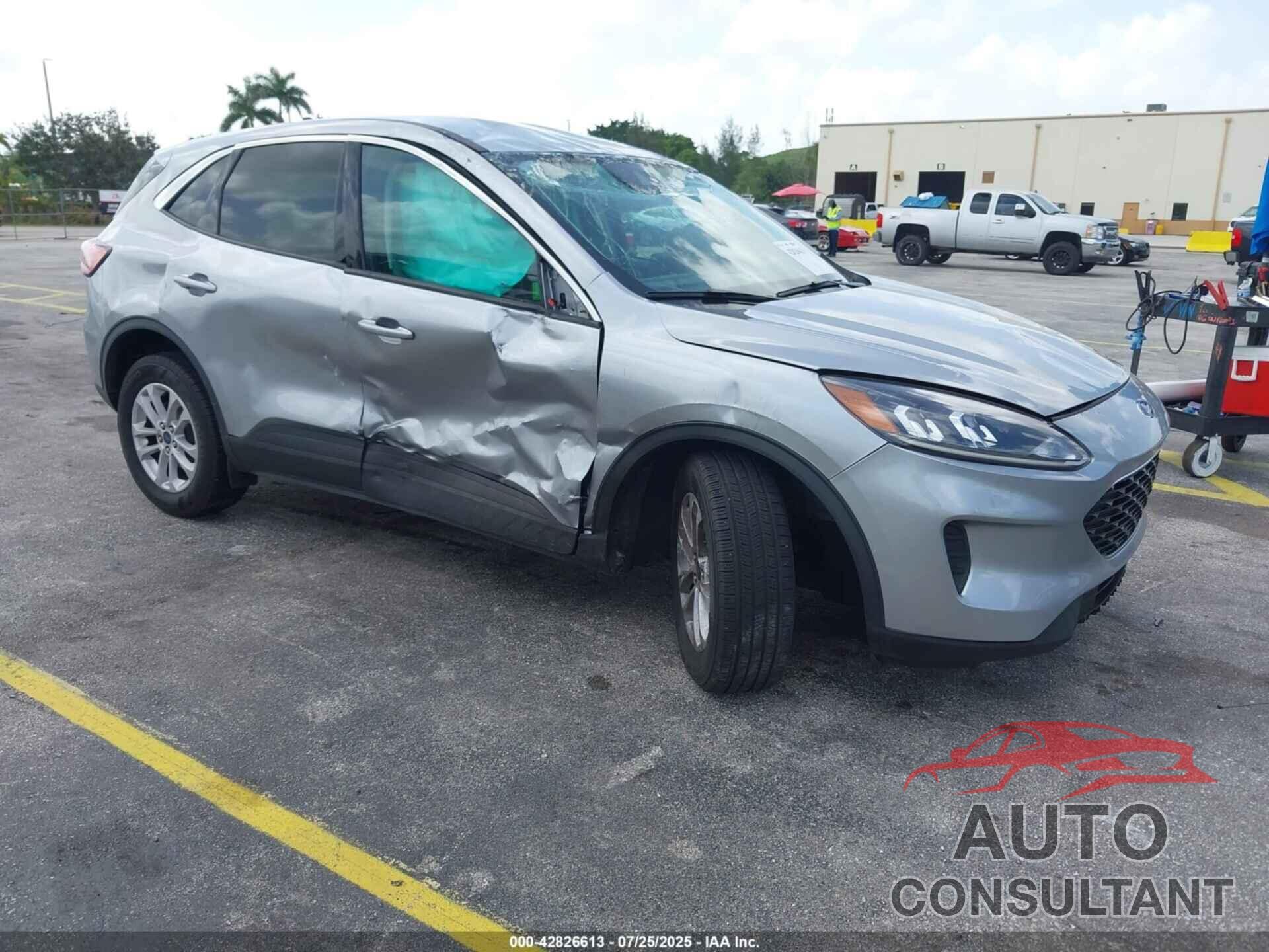 FORD ESCAPE 2022 - 1FMCU9G61NUB51327