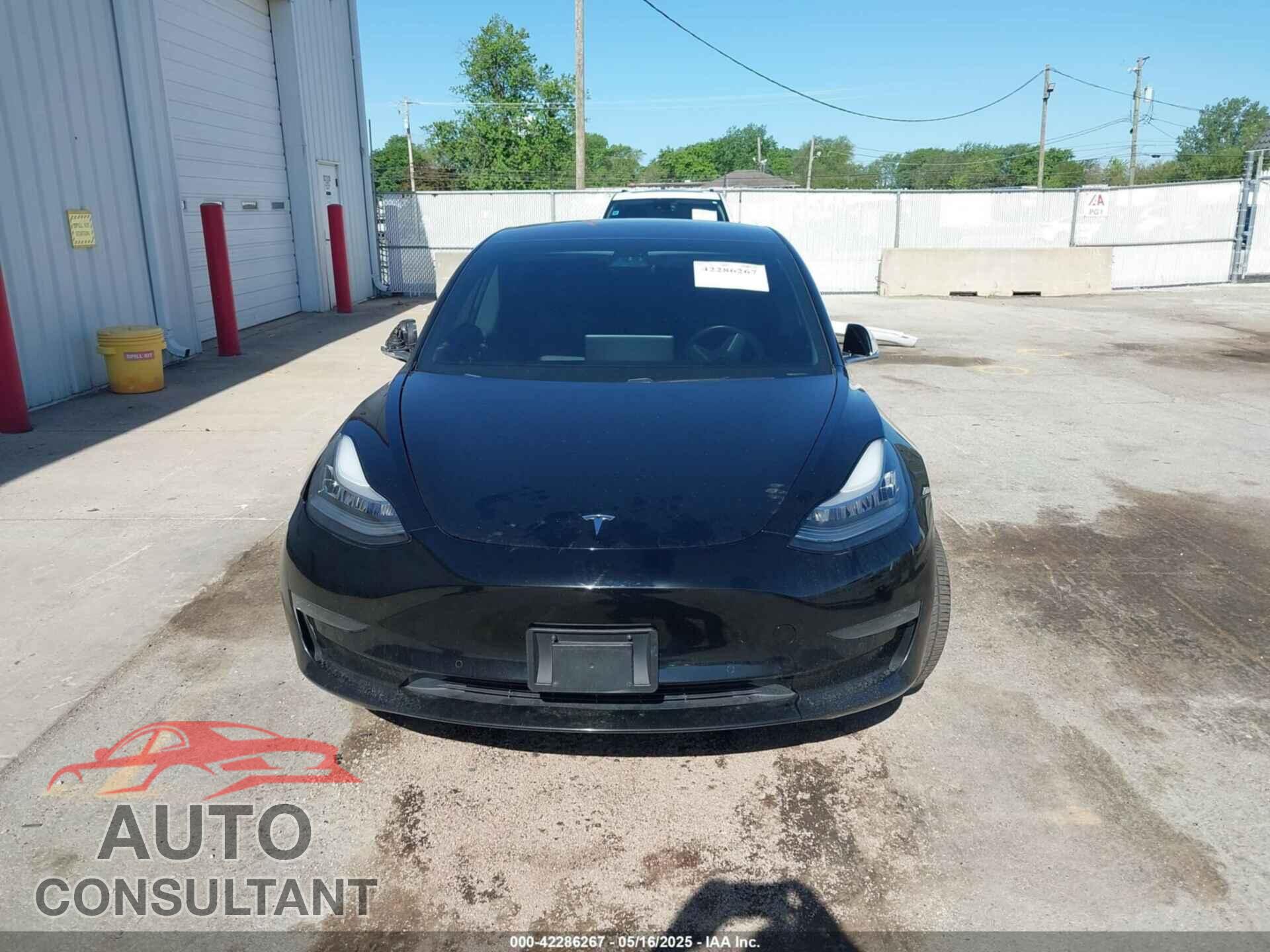 TESLA MODEL 3 2018 - 5YJ3E1EA7JF123156