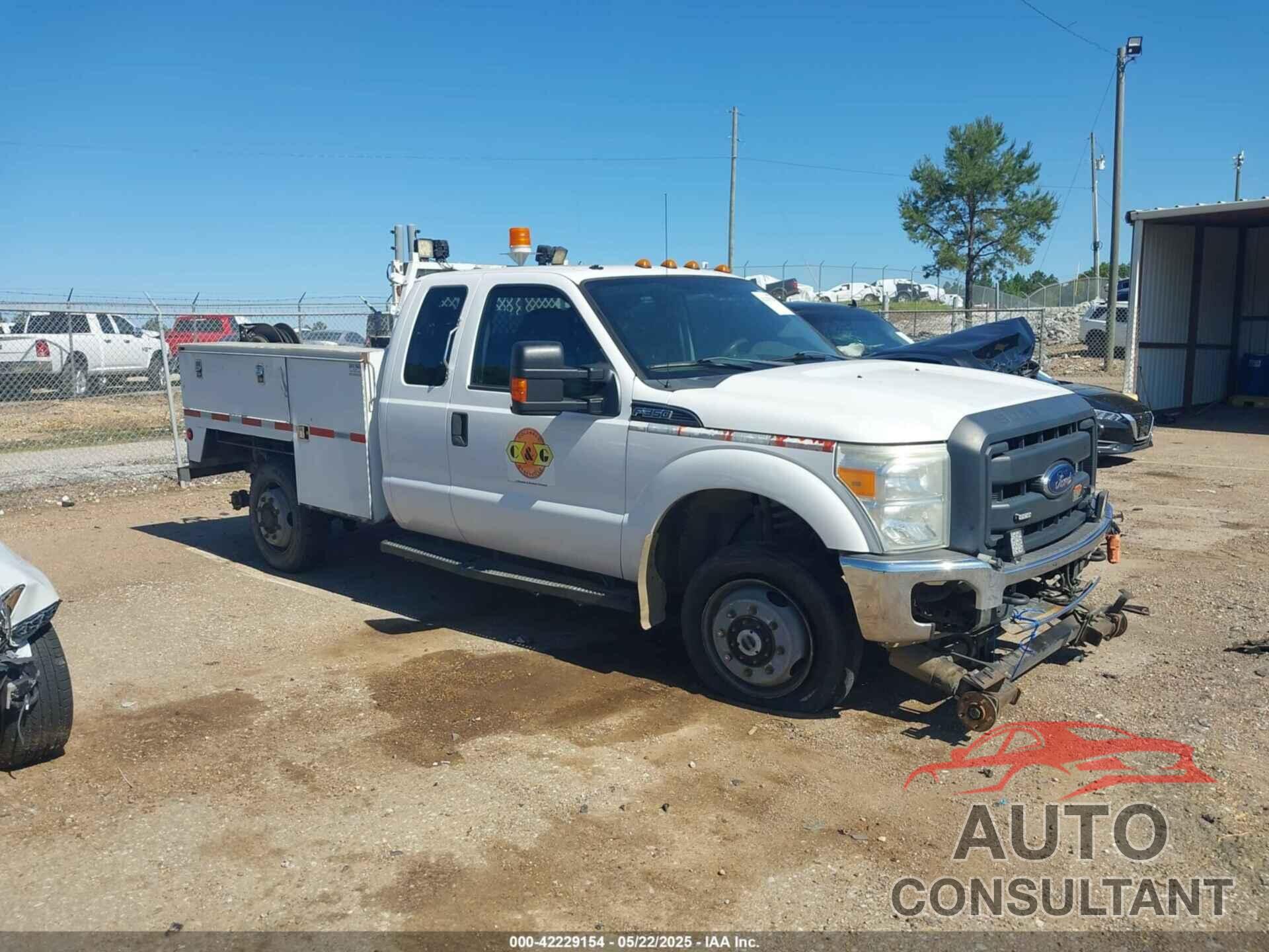 FORD F-350 2013 - 1FD7X3B63DEB78275