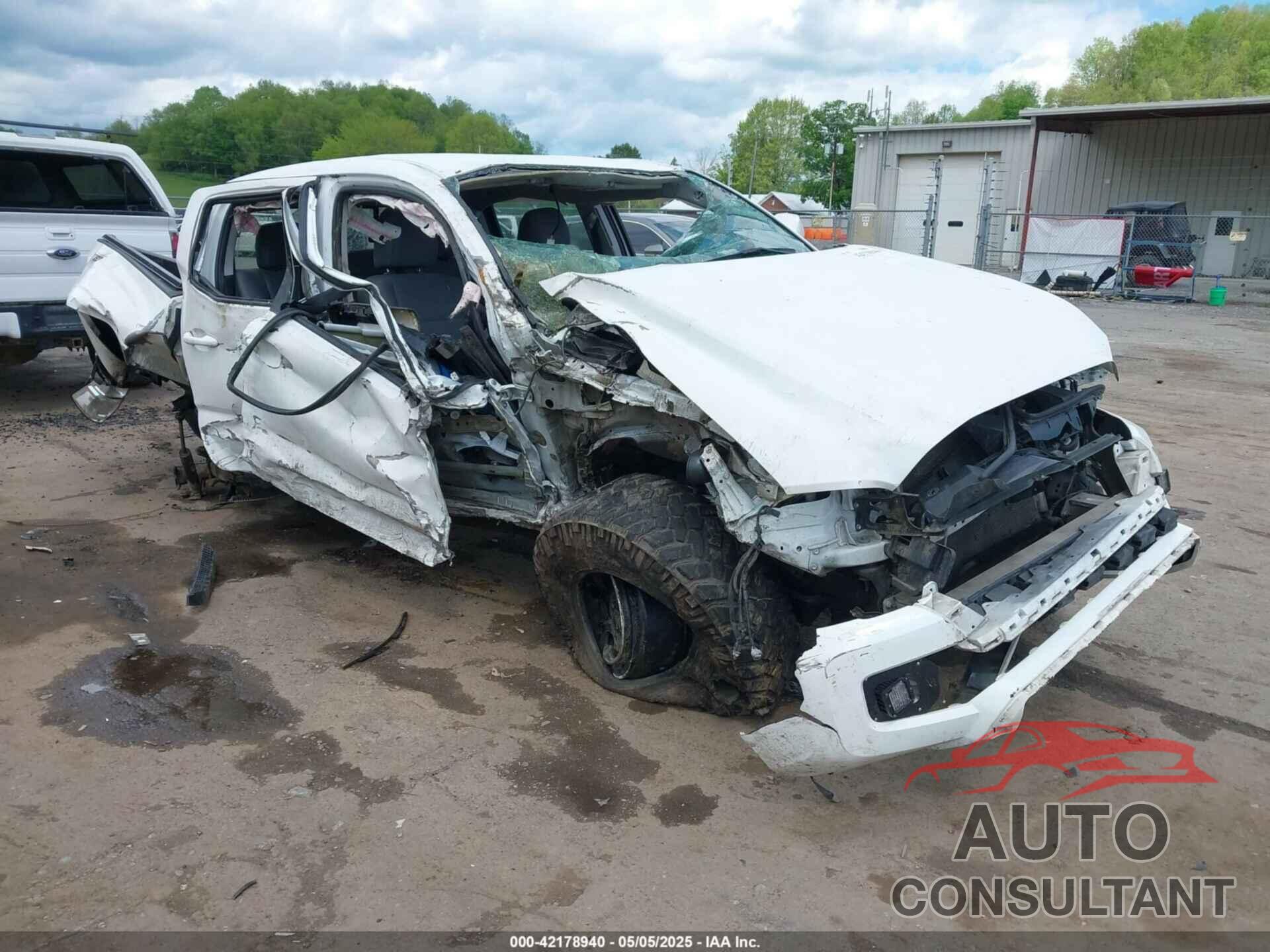 TOYOTA TACOMA 2016 - 3TMCZ5AN9GM020877
