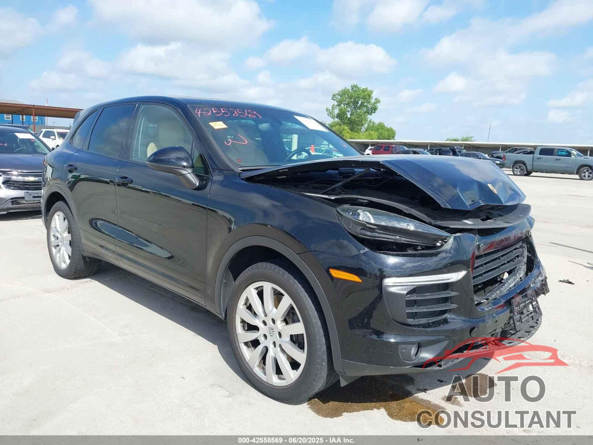PORSCHE CAYENNE 2017 - WP1AA2A22HKA91607