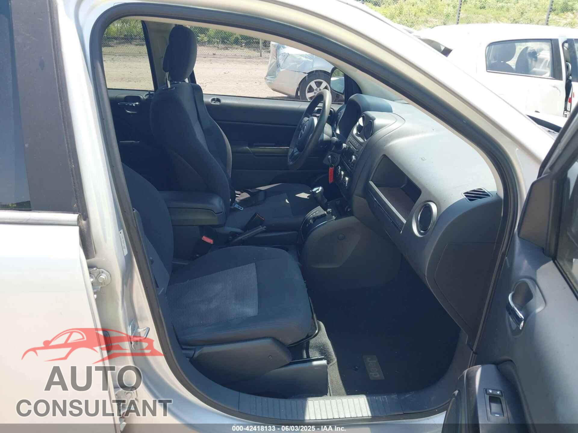 JEEP COMPASS 2011 - 1J4NT1FA2BD171048