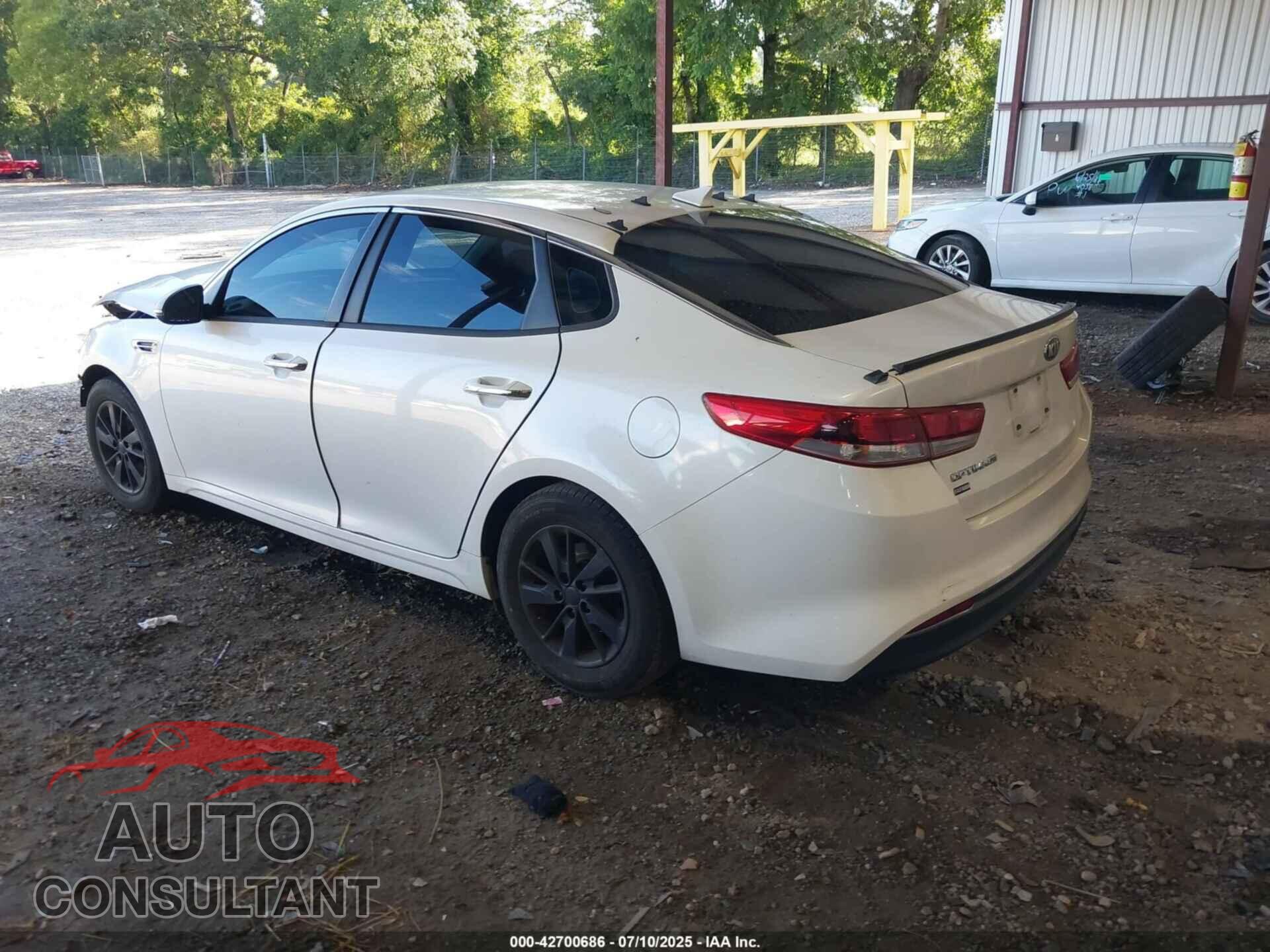 KIA OPTIMA 2017 - KNAGT4L3XH5179355
