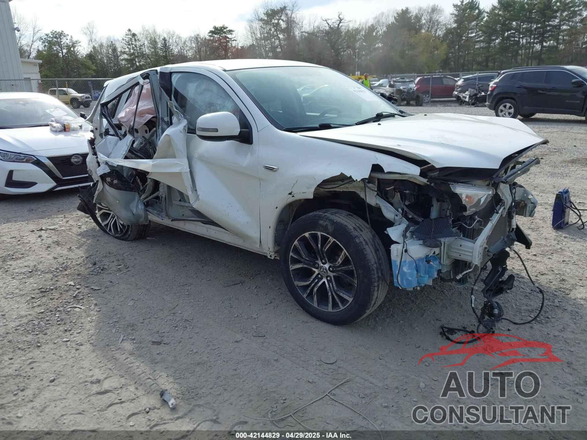 MITSUBISHI OUTLANDER SPORT 2018 - JA4AR3AW3JZ012651