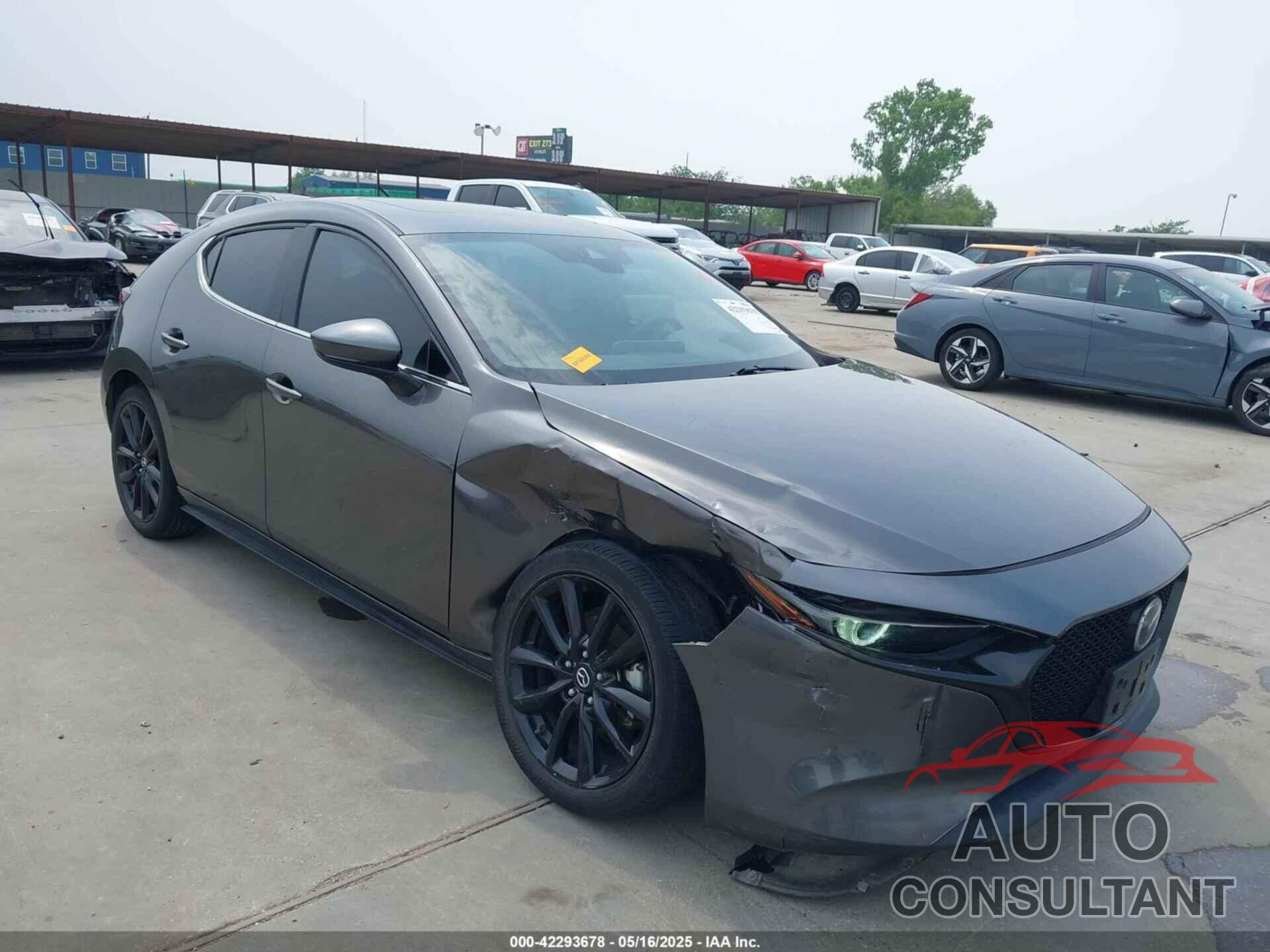 MAZDA 3 2019 - JM1BPANM3K1138988