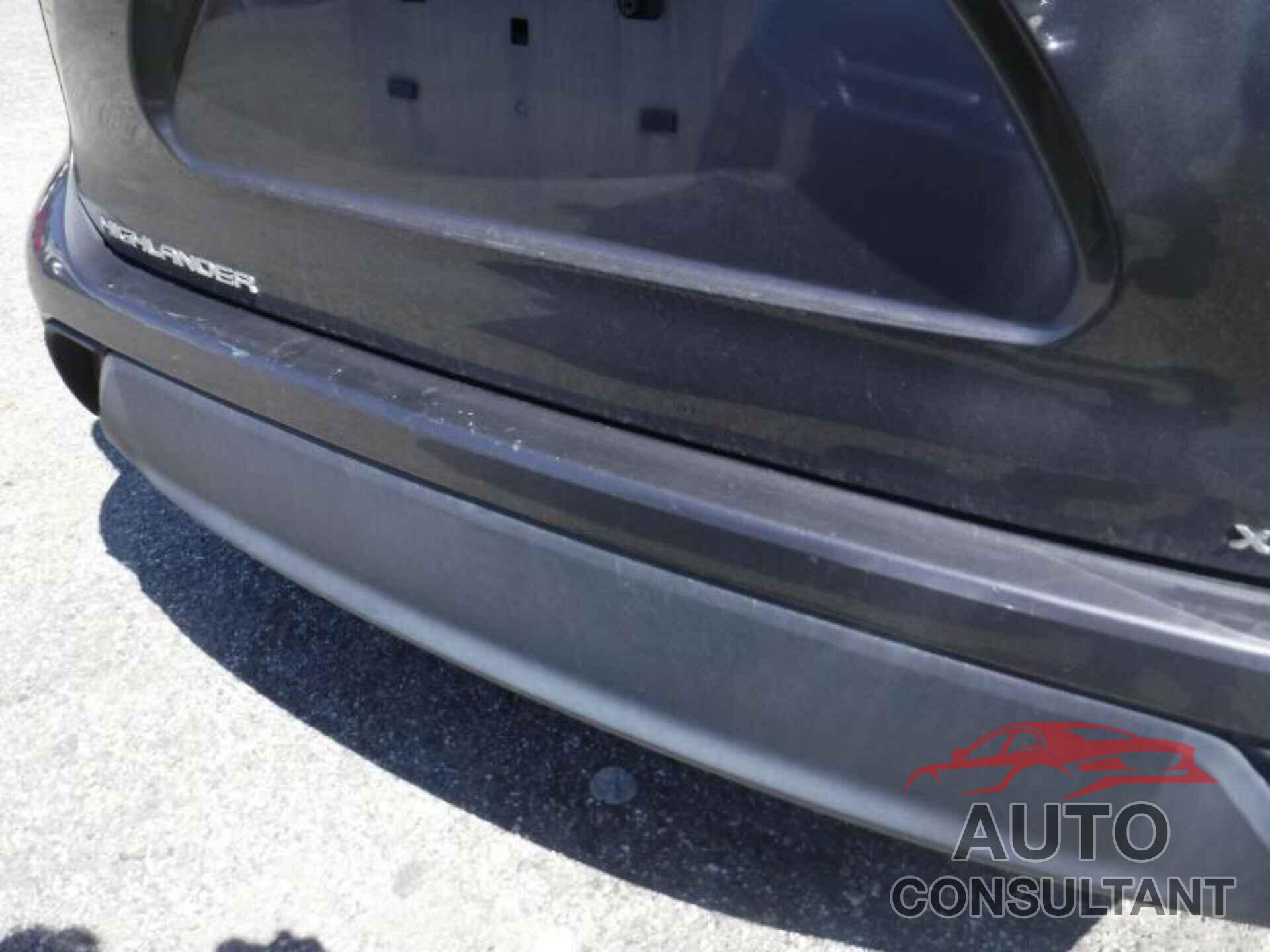 TOYOTA HIGHLANDER 2021 - 5TDHARAHXMS509086