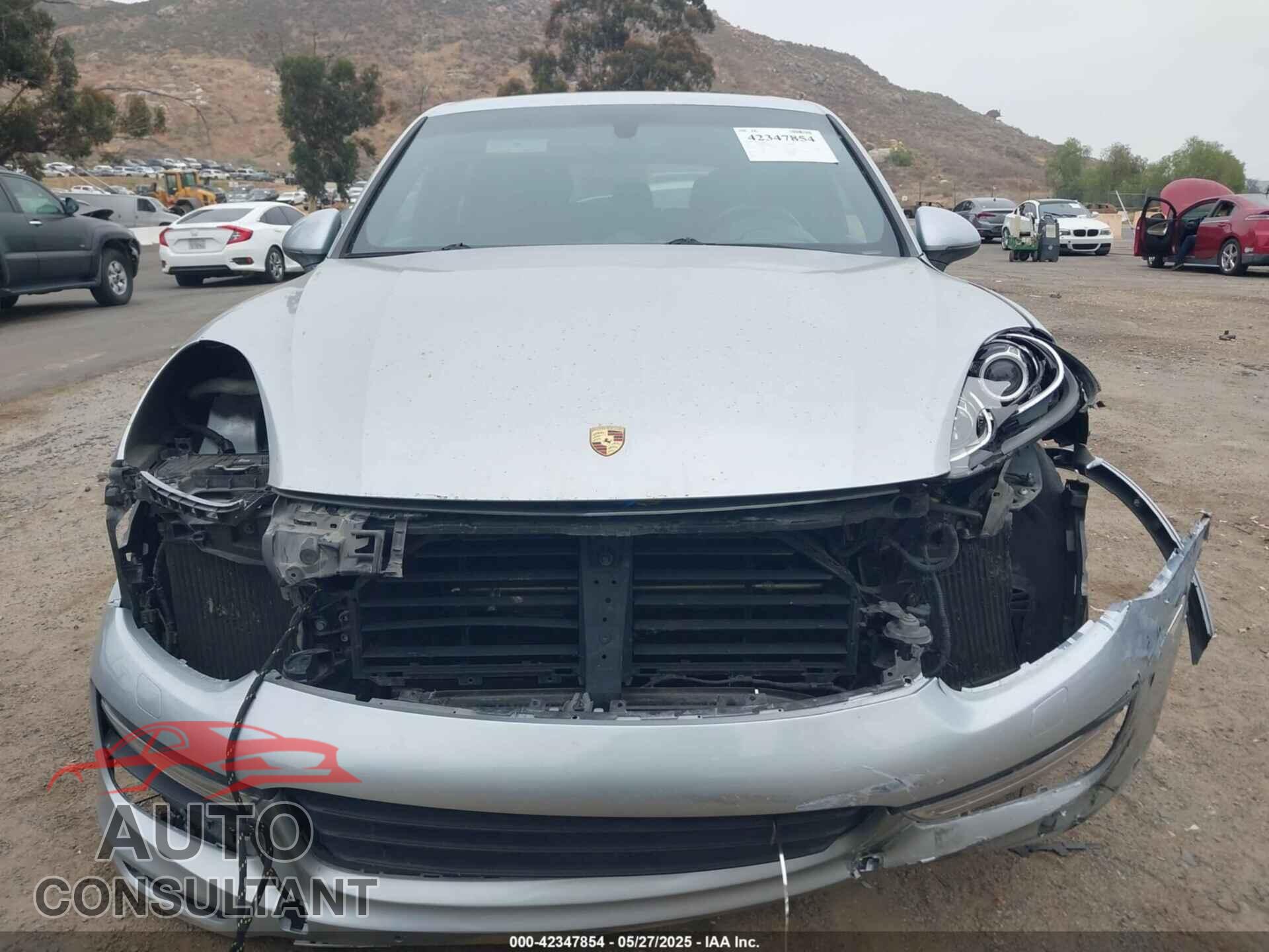 PORSCHE CAYENNE 2017 - WP1AB2A2XHLA51668