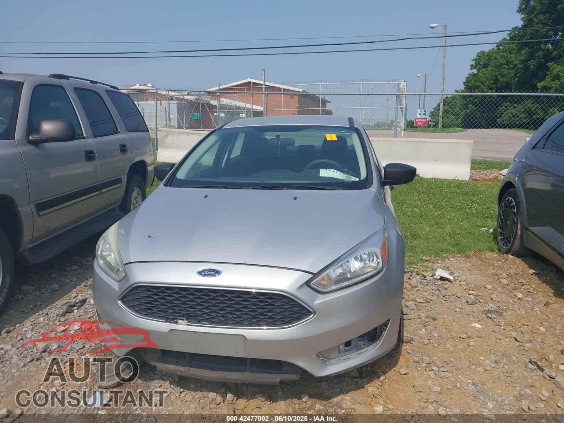 FORD FOCUS 2016 - 1FADP3E26GL247076
