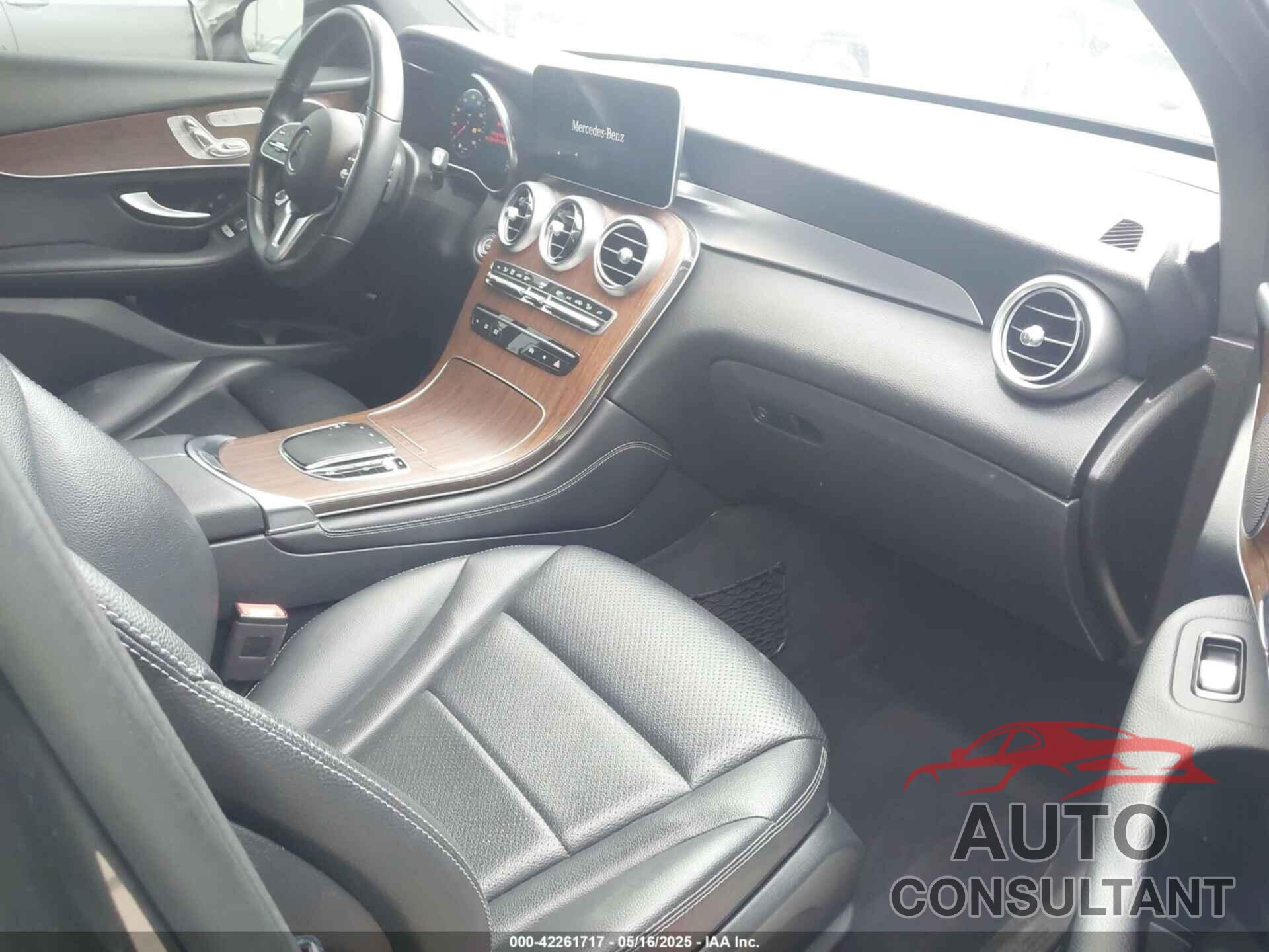 MERCEDES-BENZ GLC 300 2020 - WDC0G8EB2LF722361