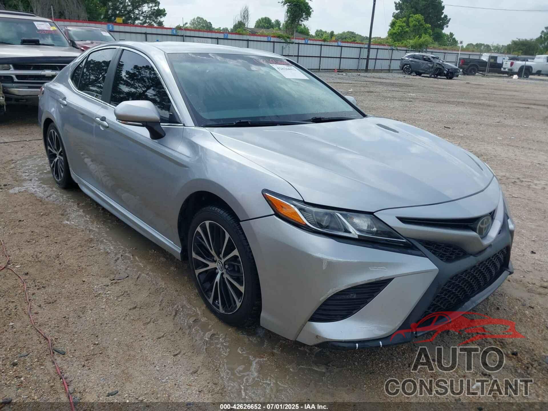 TOYOTA CAMRY 2018 - 4T1B11HKXJU666239