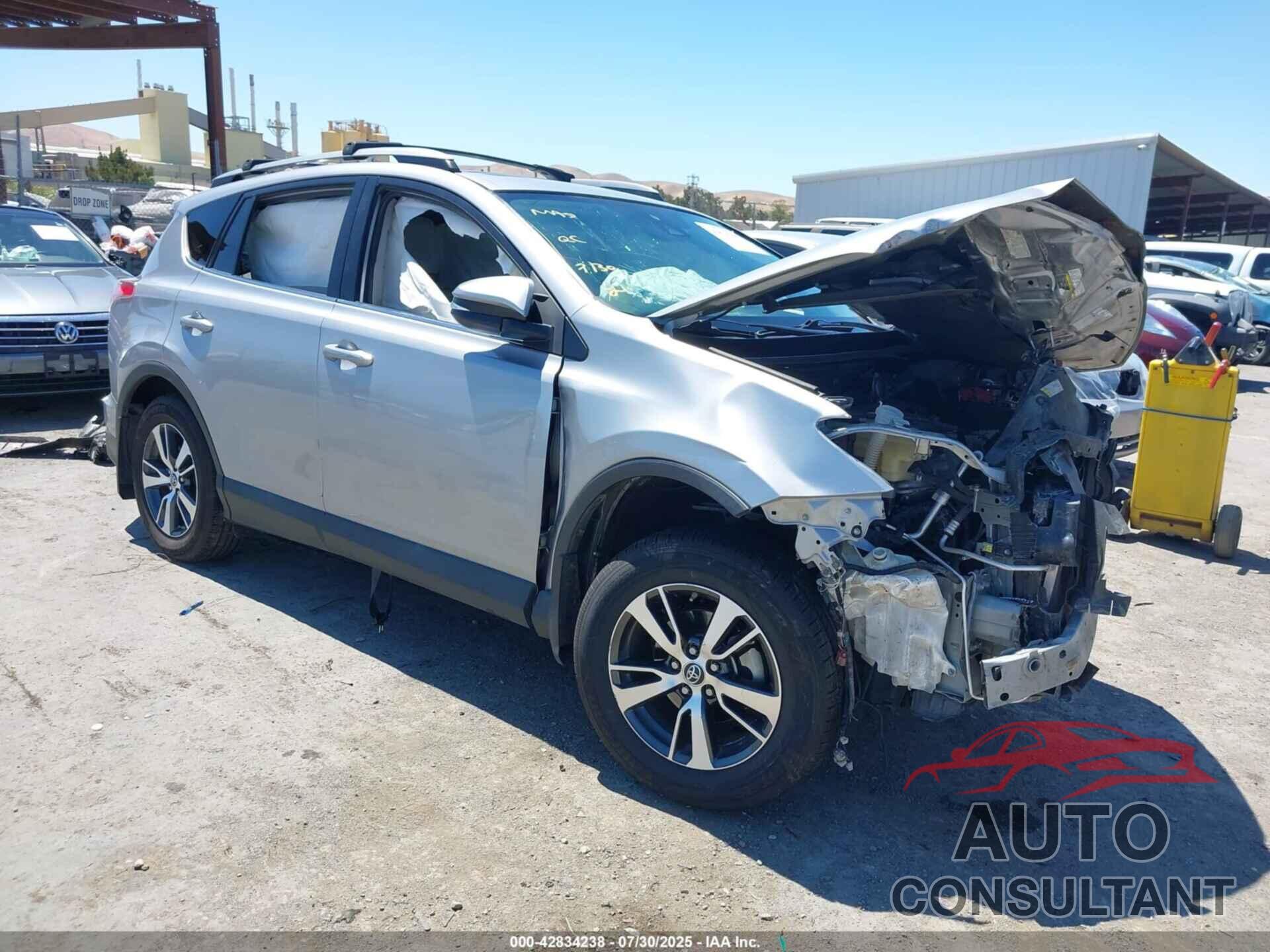 TOYOTA RAV4 2018 - 2T3RFREV0JW715145