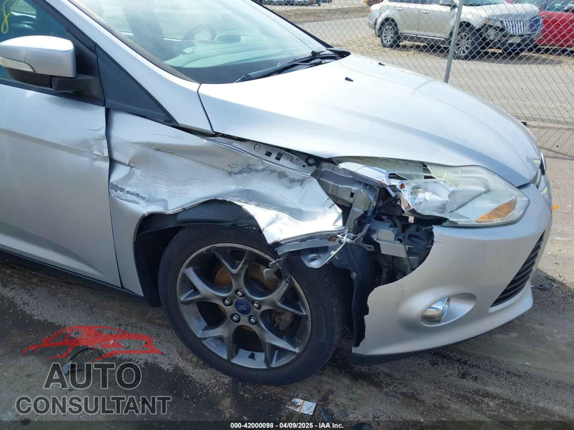 FORD FOCUS 2014 - 1FADP3F28EL302607