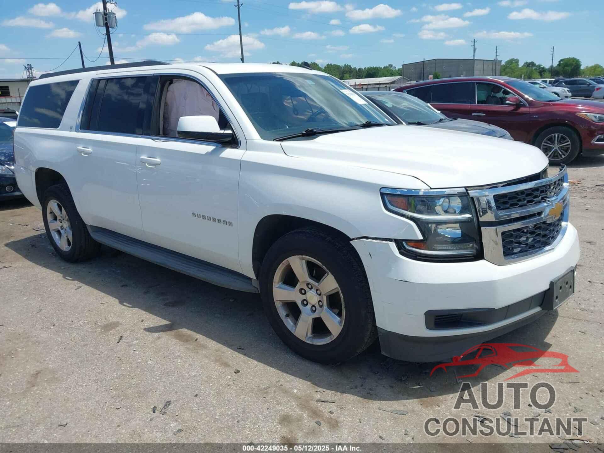 CHEVROLET SUBURBAN 1500 2015 - 1GNSKJKCXFR300561