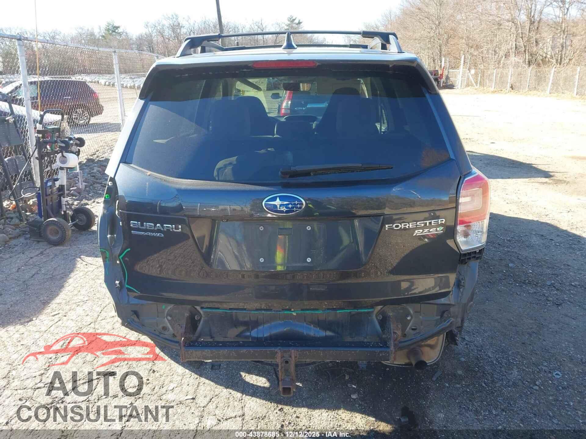 SUBARU FORESTER 2017 - JF2SJAEC1HG804326
