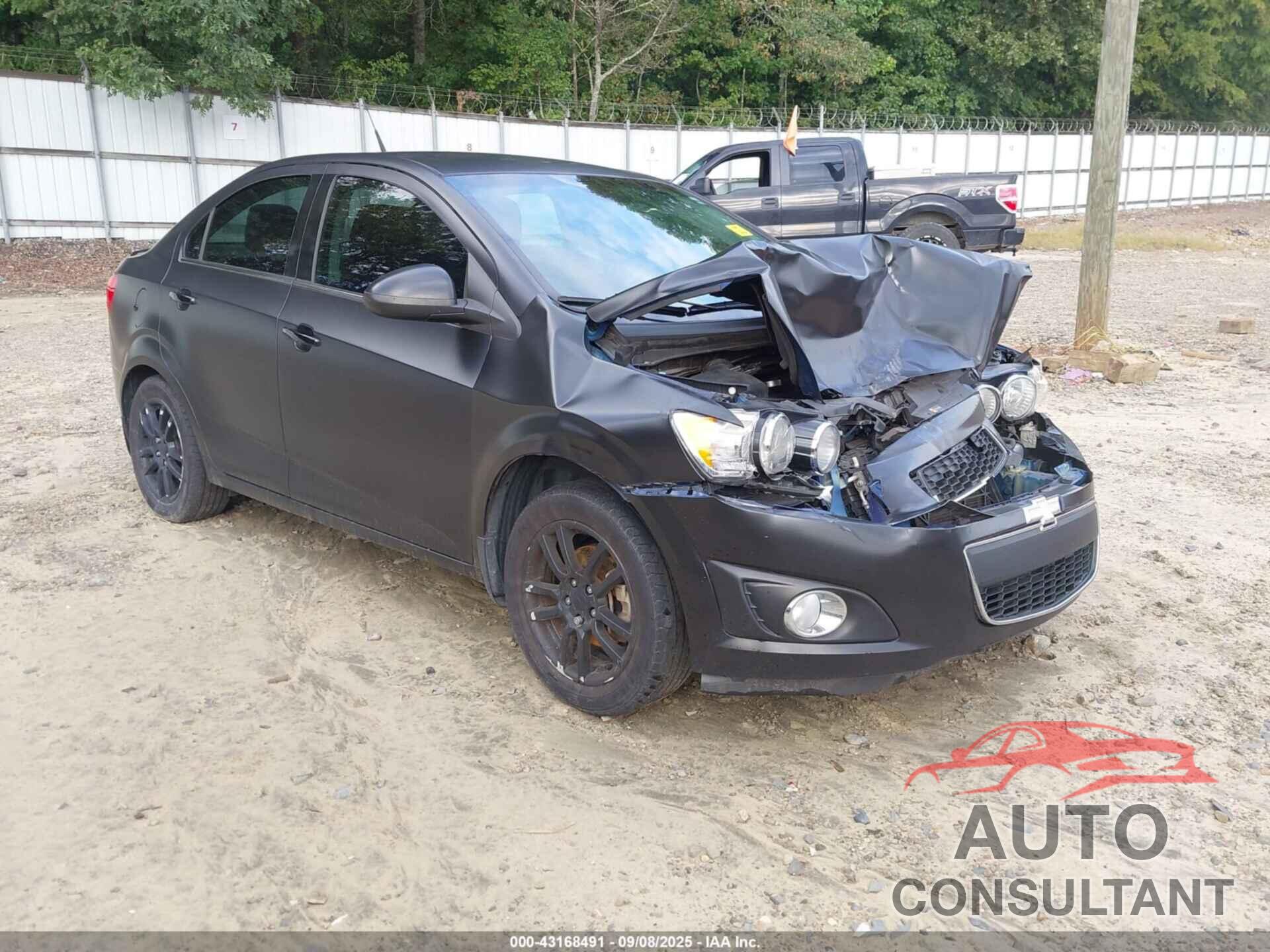 CHEVROLET SONIC 2013 - 1G1JC5SH2D4168340