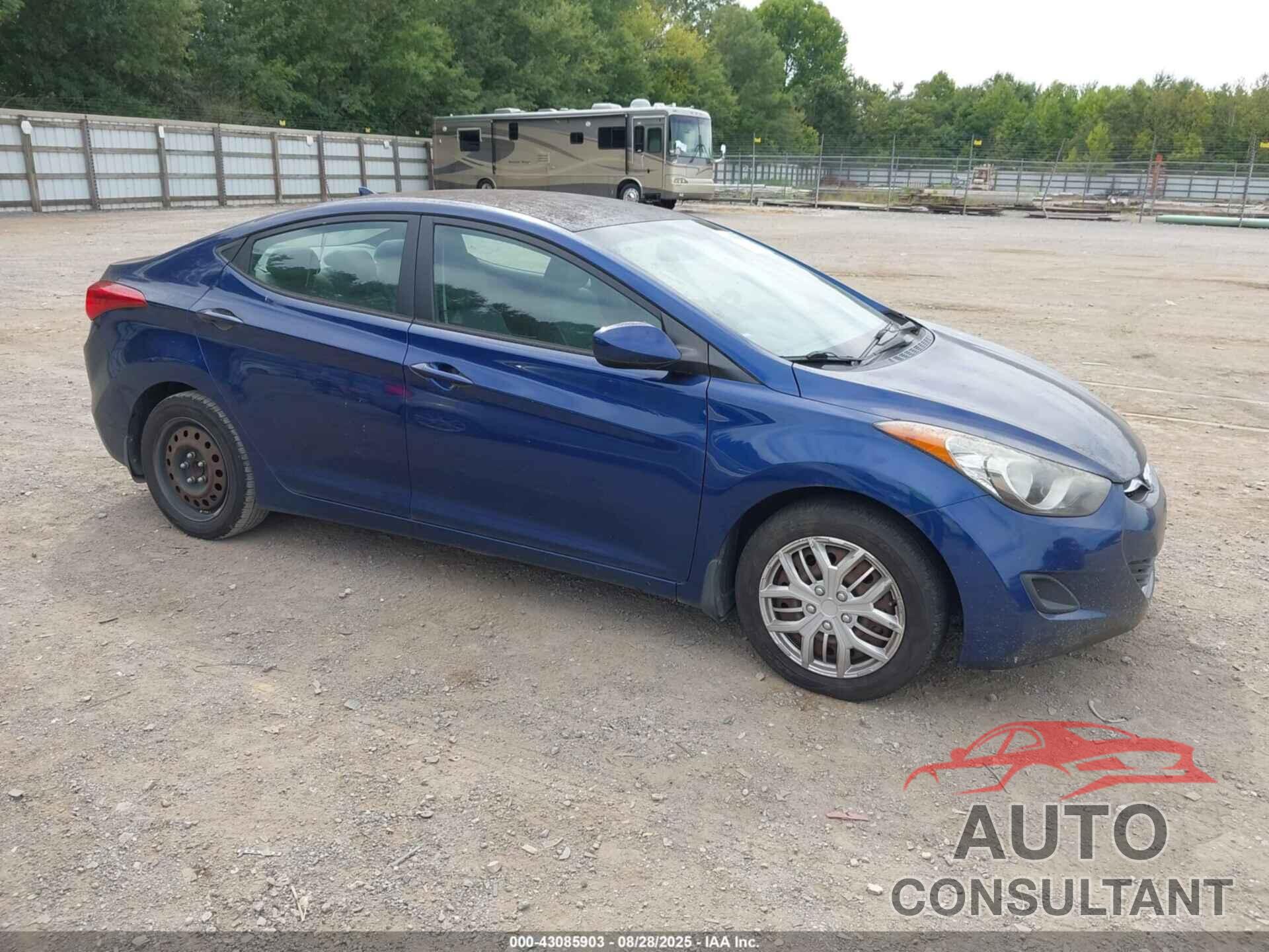 HYUNDAI ELANTRA 2013 - KMHDH4AE1DU633368