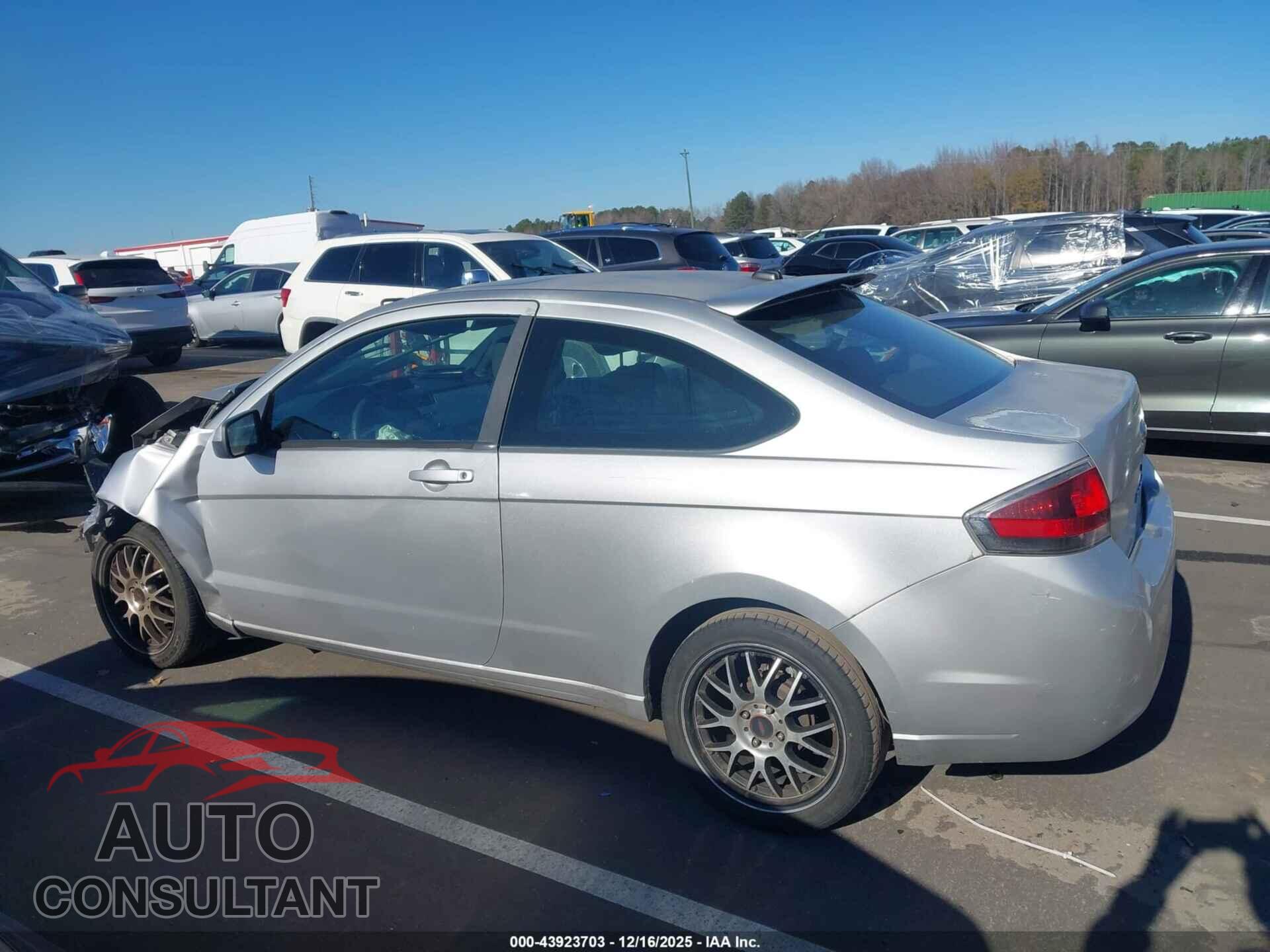 FORD FOCUS 2009 - 1FAHP33N29W202071