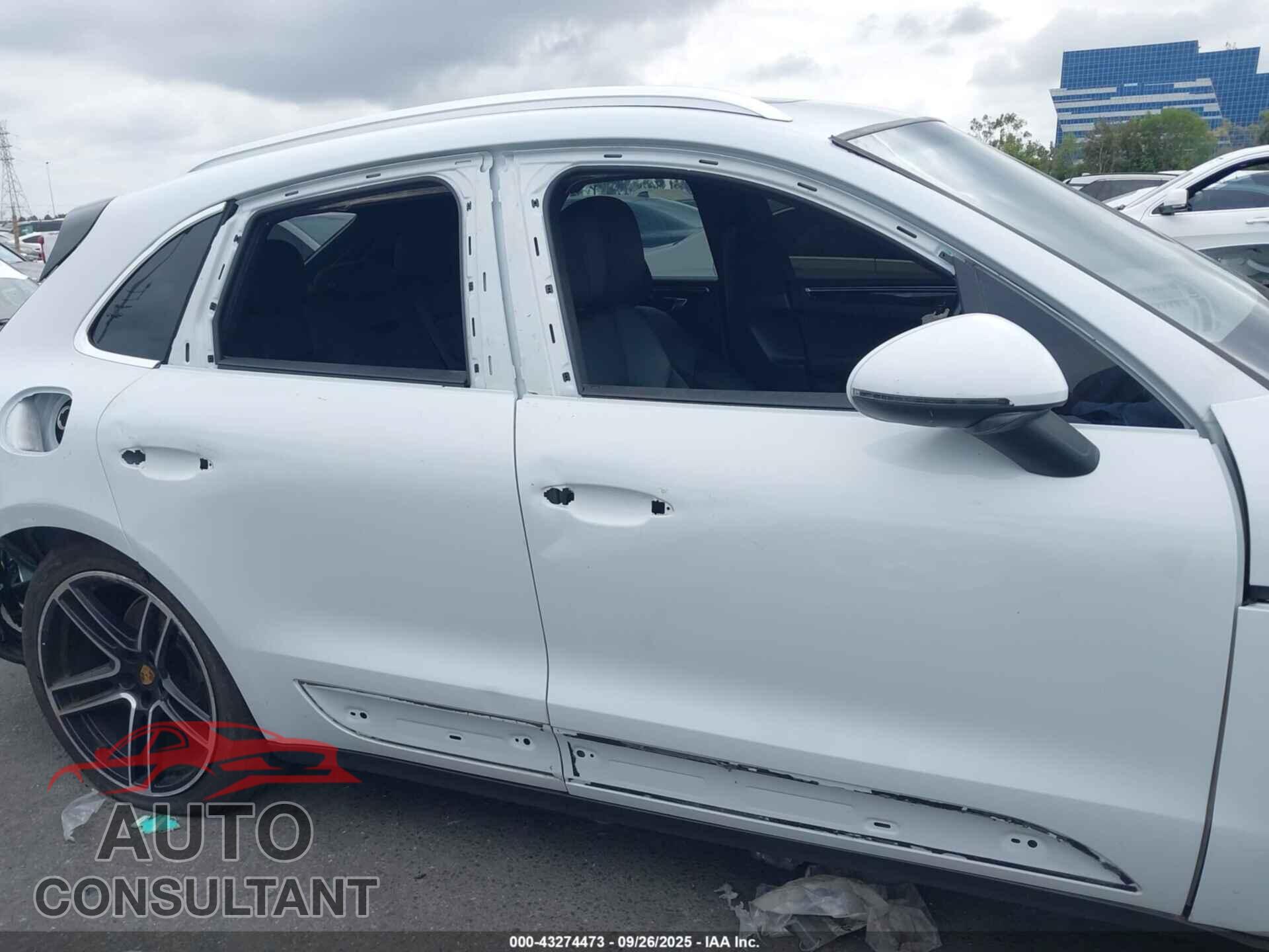 PORSCHE MACAN 2021 - WP1AB2A55MLB32131