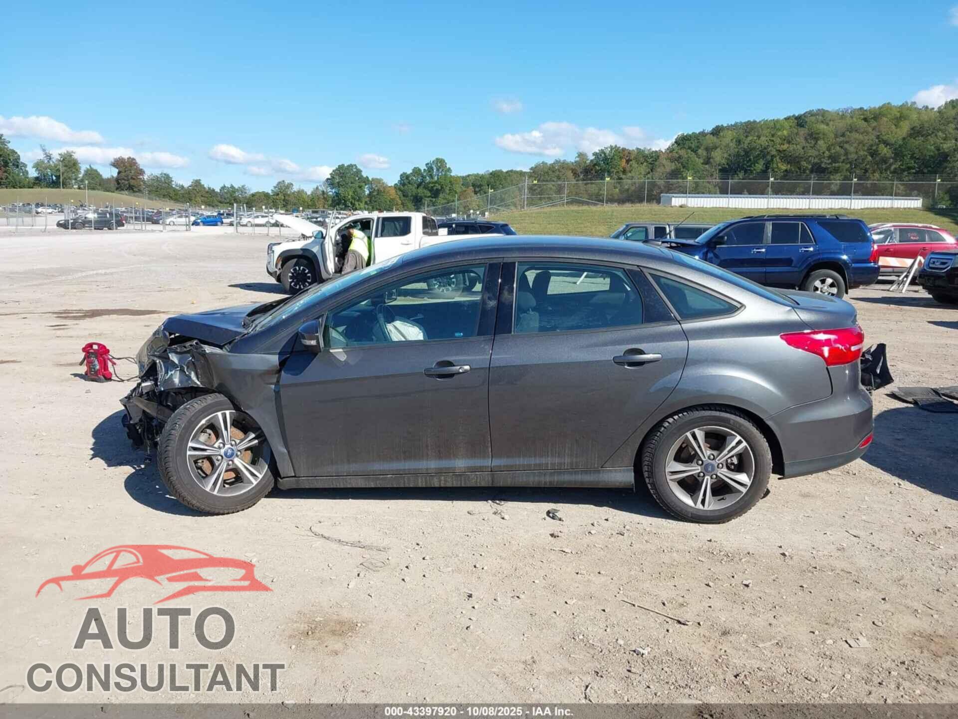 FORD FOCUS 2017 - 1FADP3FE2HL335536