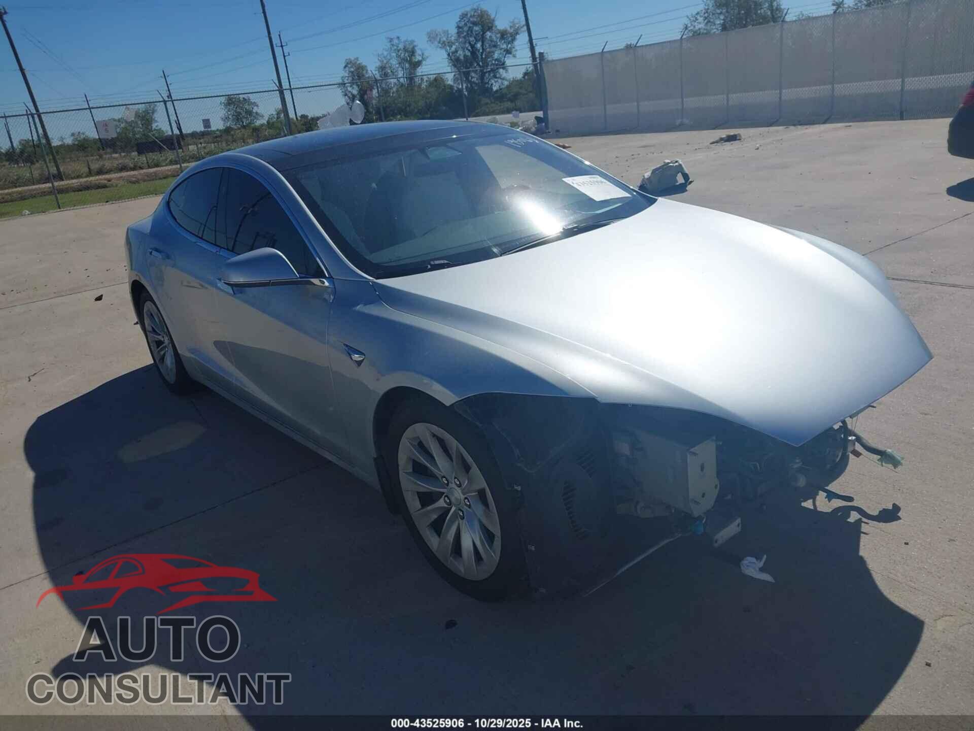 TESLA MODEL S 2017 - 5YJSA1E25HF212217