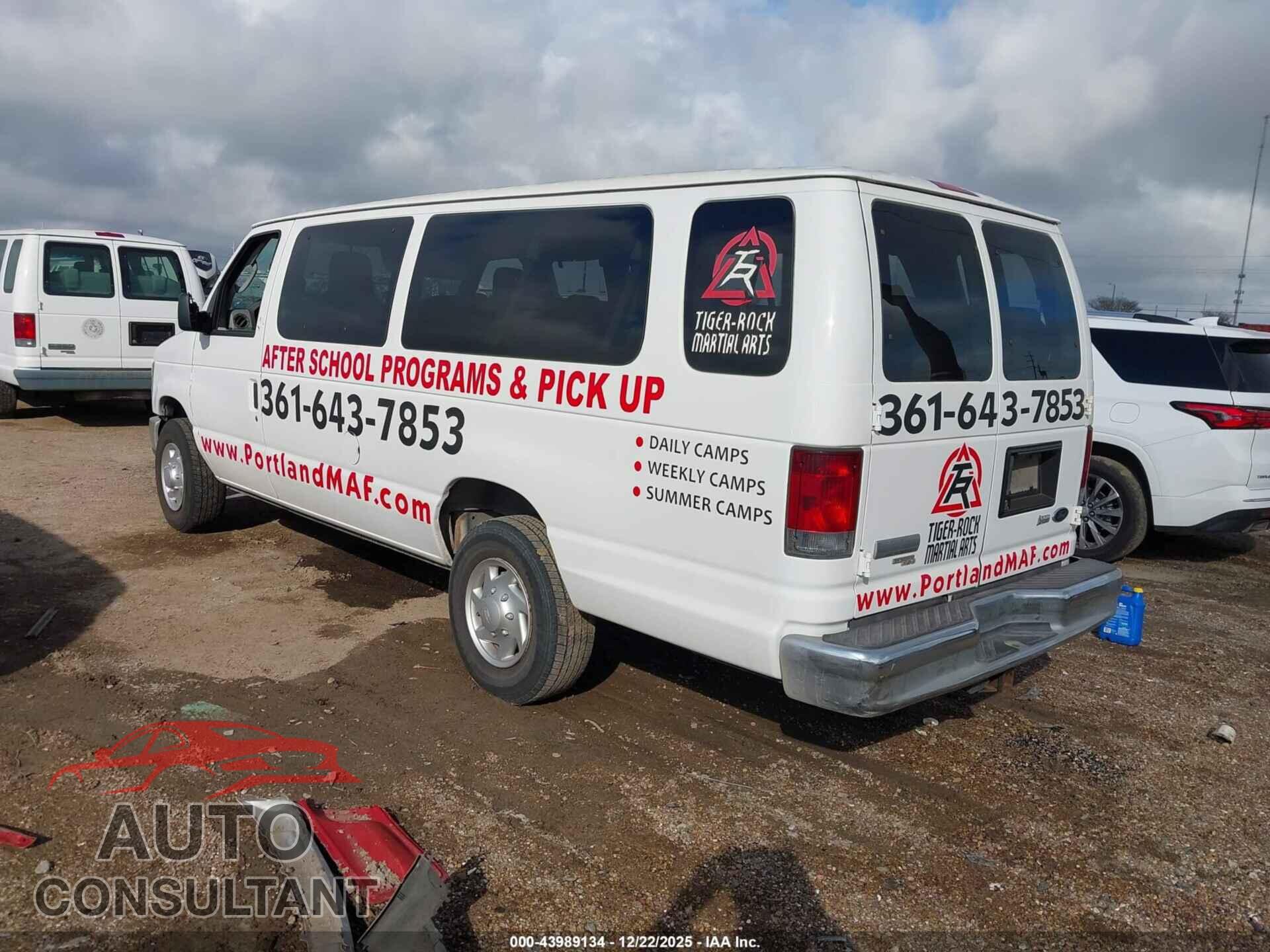 FORD E-350 SUPER DUTY 2011 - 1FBSS3BL6BDB38346