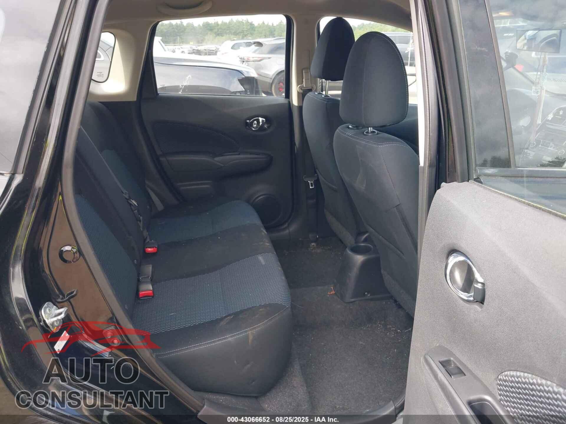 NISSAN VERSA NOTE 2015 - 3N1CE2CP2FL440335
