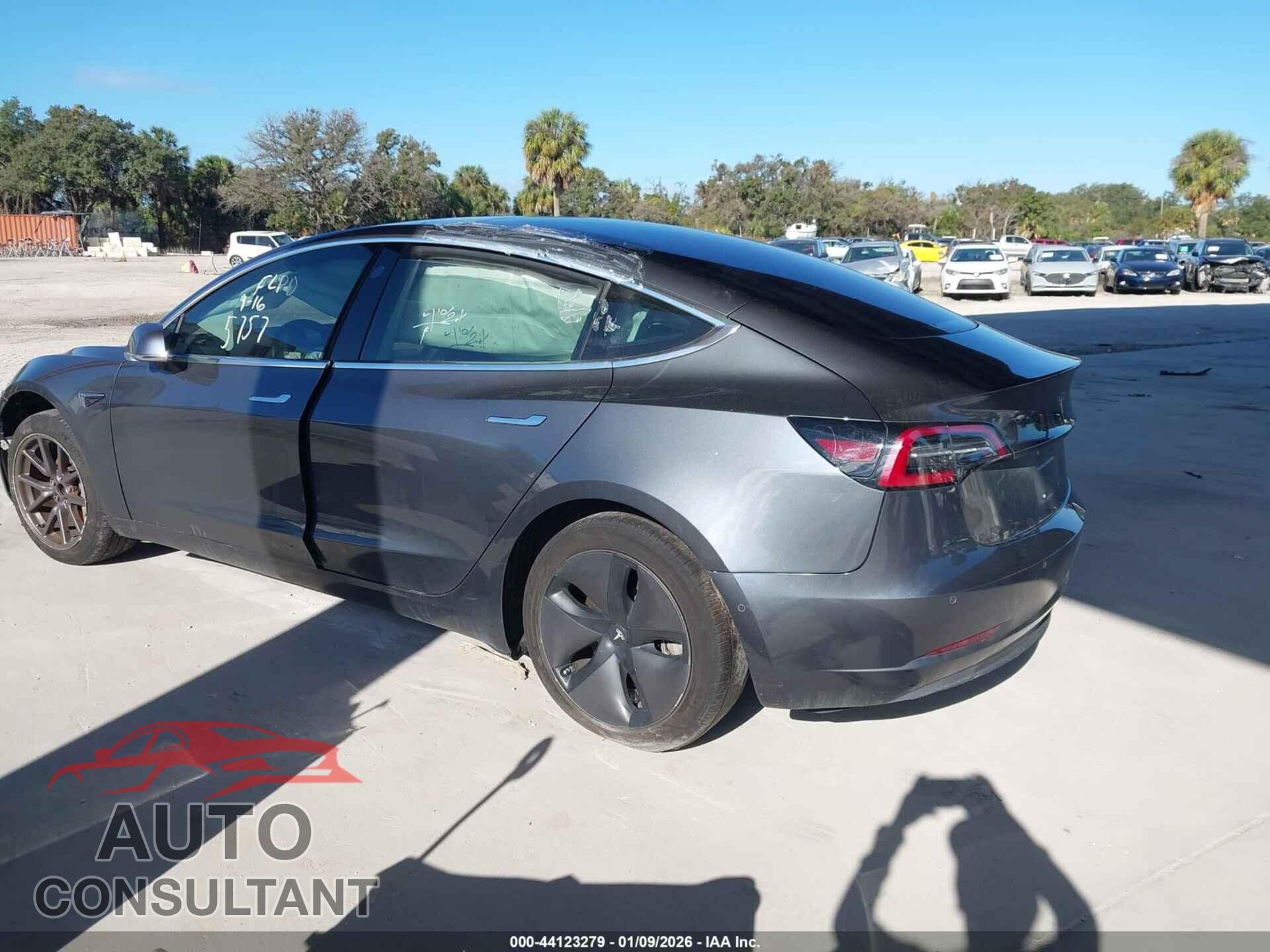 TESLA MODEL 3 2018 - 5YJ3E1EA3JF025757