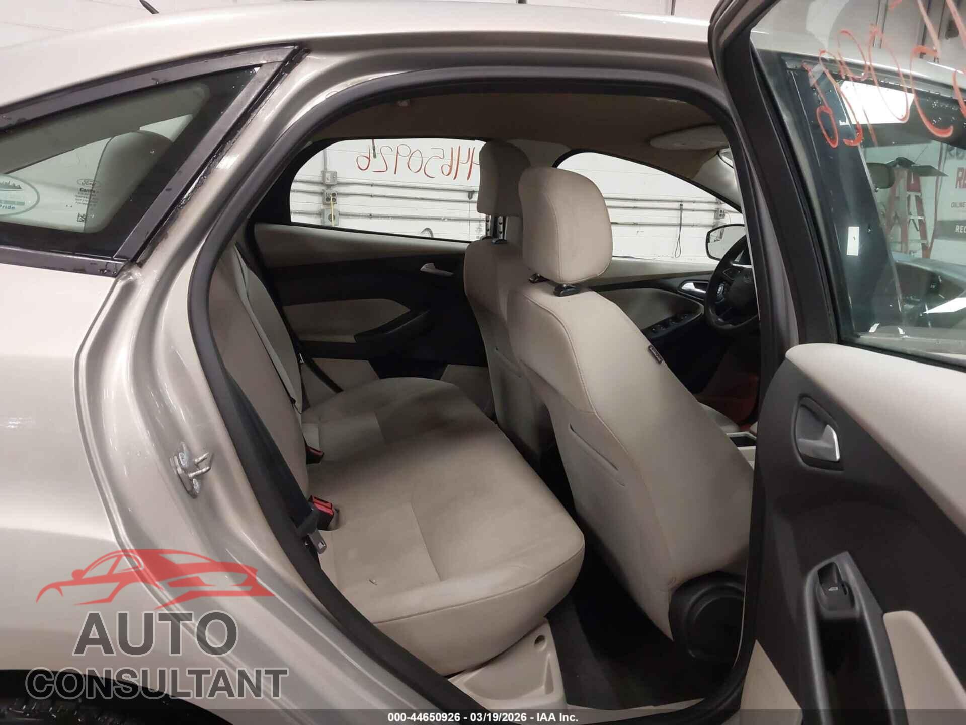 FORD FOCUS 2015 - 1FADP3F2XFL242587