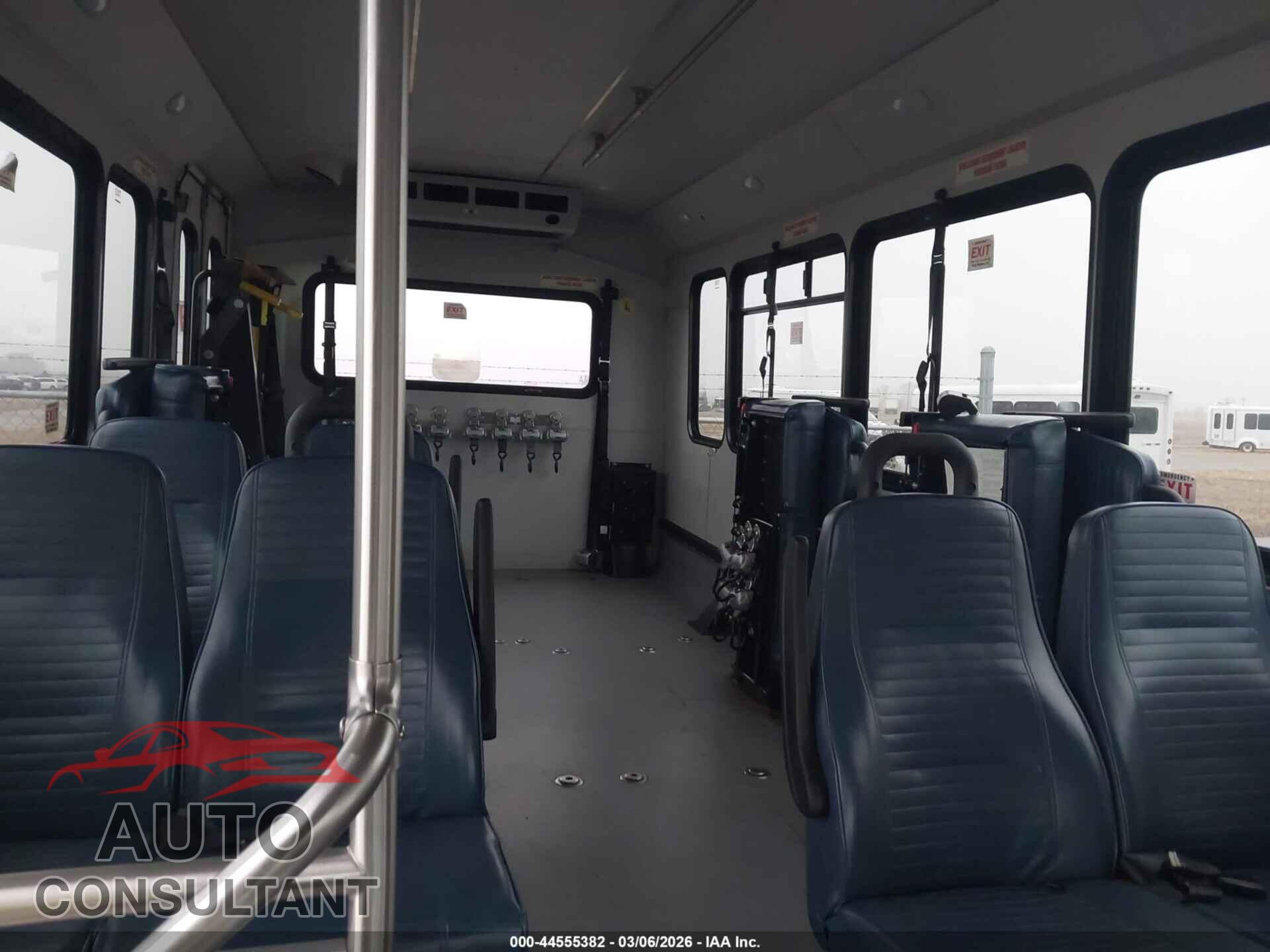 FORD E-450 CUTAWAY 2018 - 1FDFE4FS5JDC37911