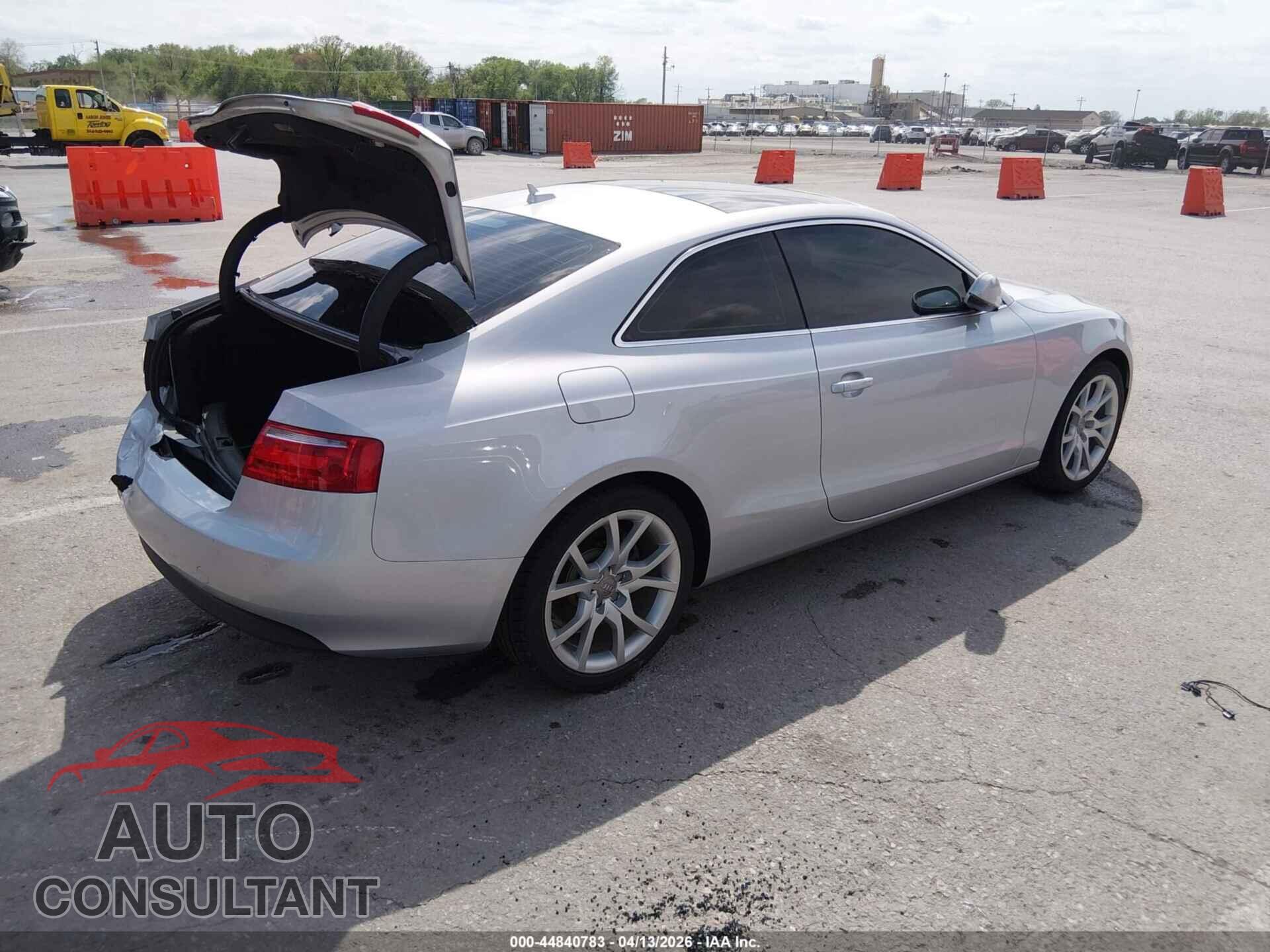 AUDI A5 2012 - WAUCFAFR0CA002849