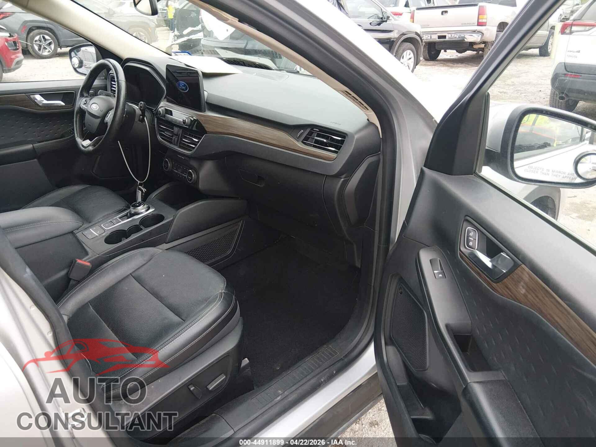 FORD ESCAPE 2020 - 1FMCU9J93LUA81202