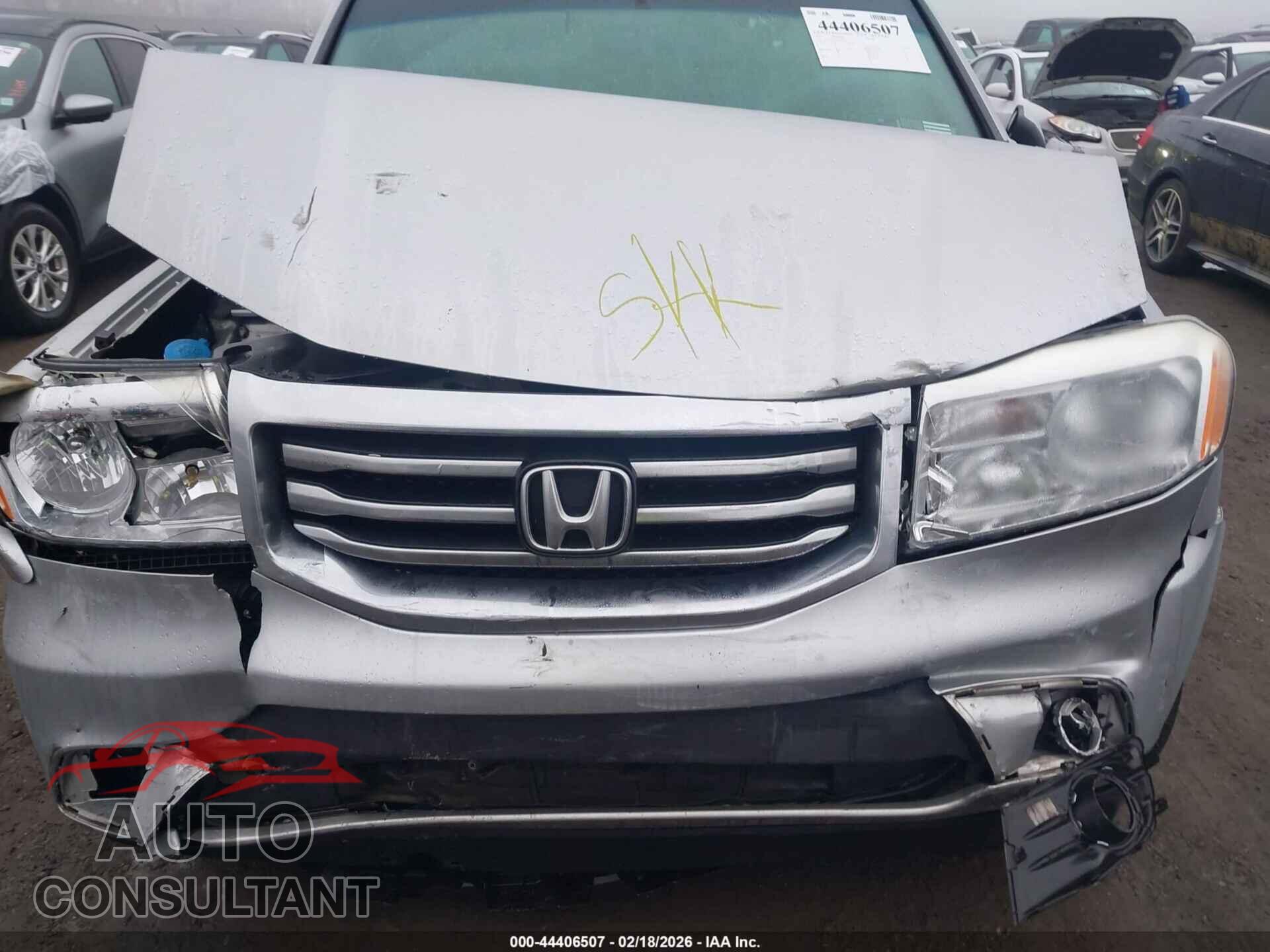 HONDA PILOT 2015 - 5FNYF4H52FB045525