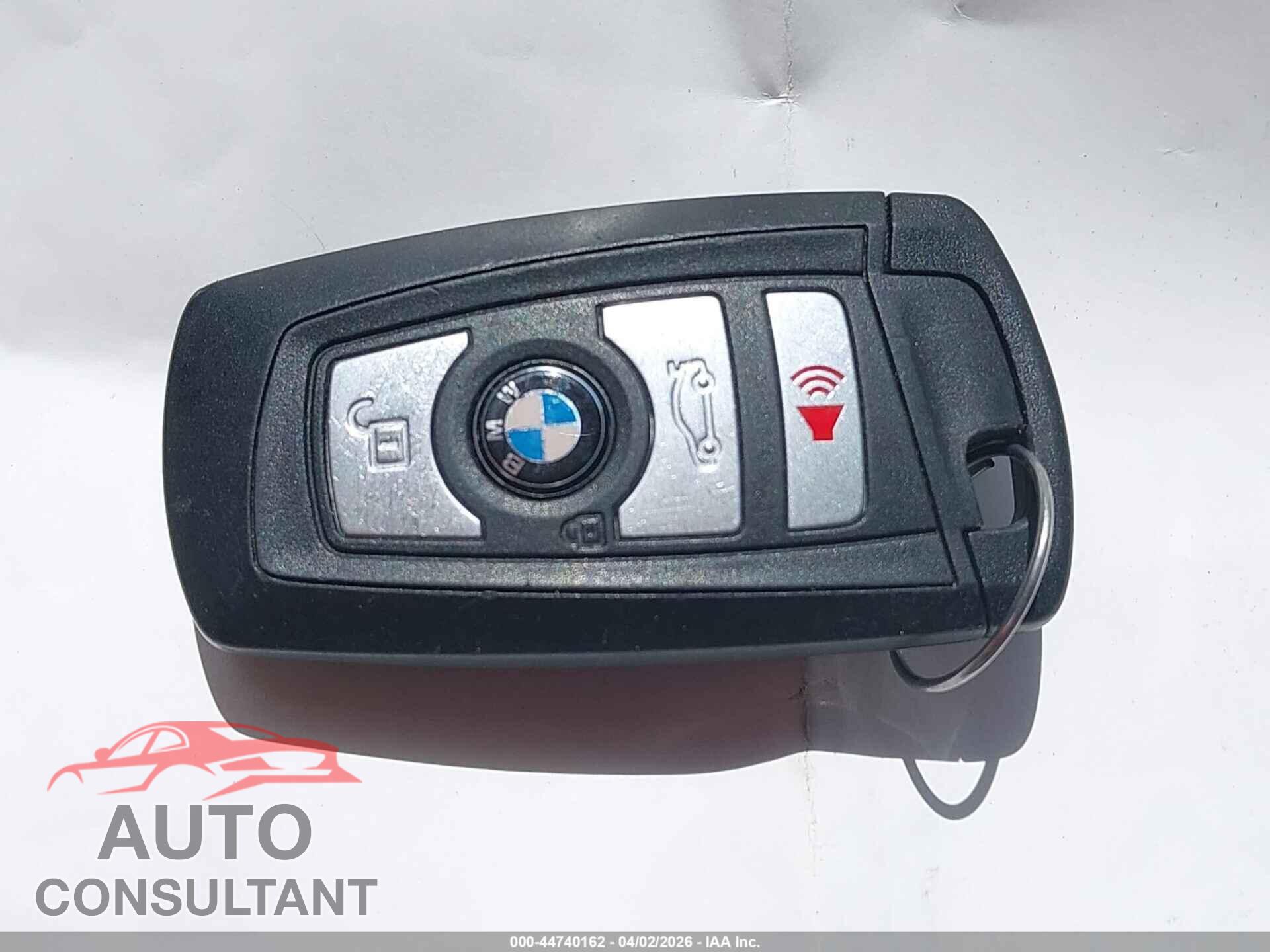 BMW 320I 2016 - WBA8E5G55GNU21547